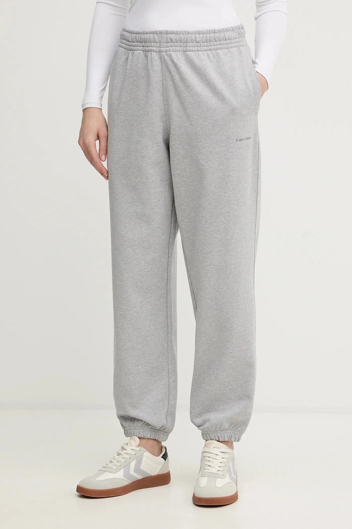 Спортивные штаны