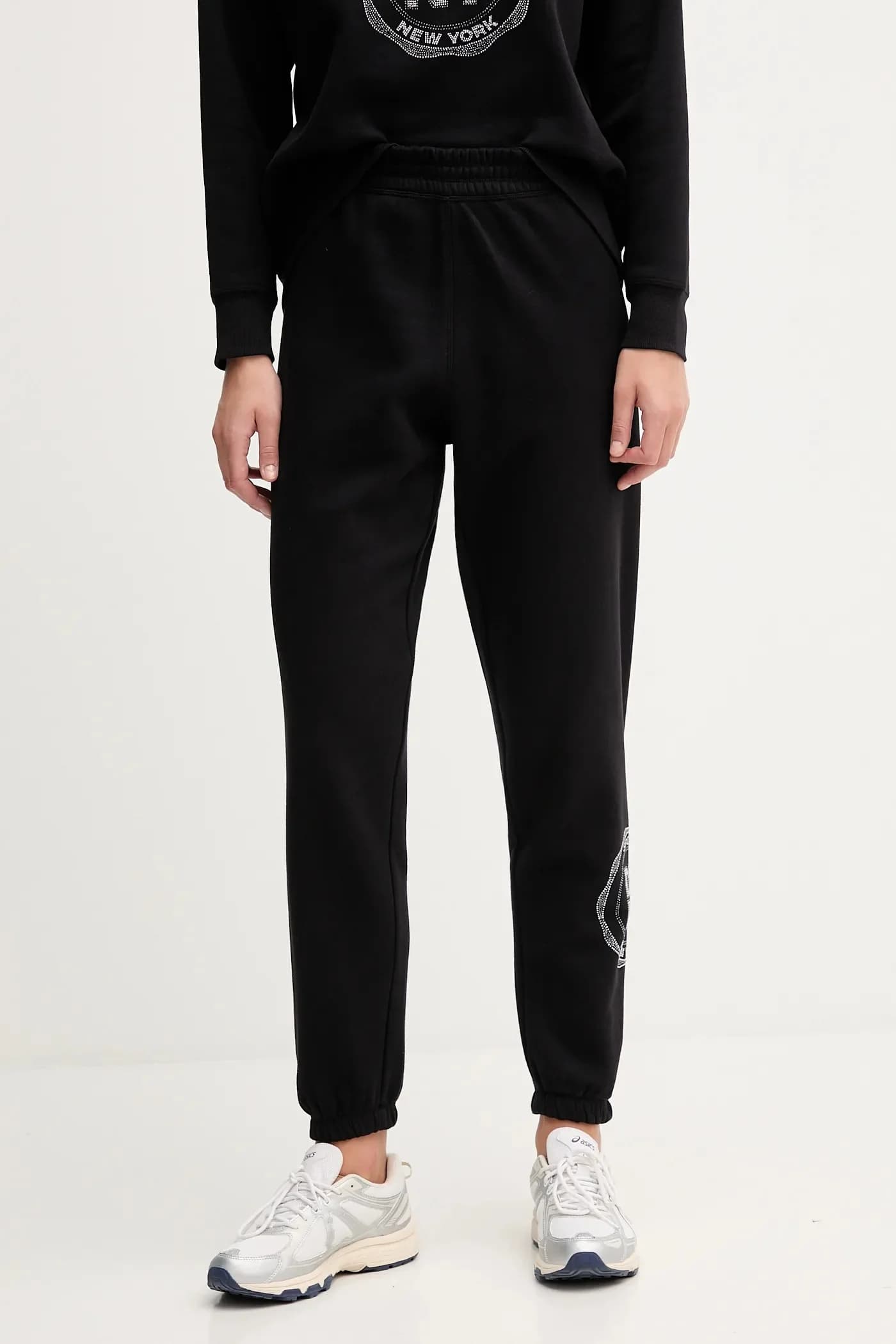 Спортивные штаны