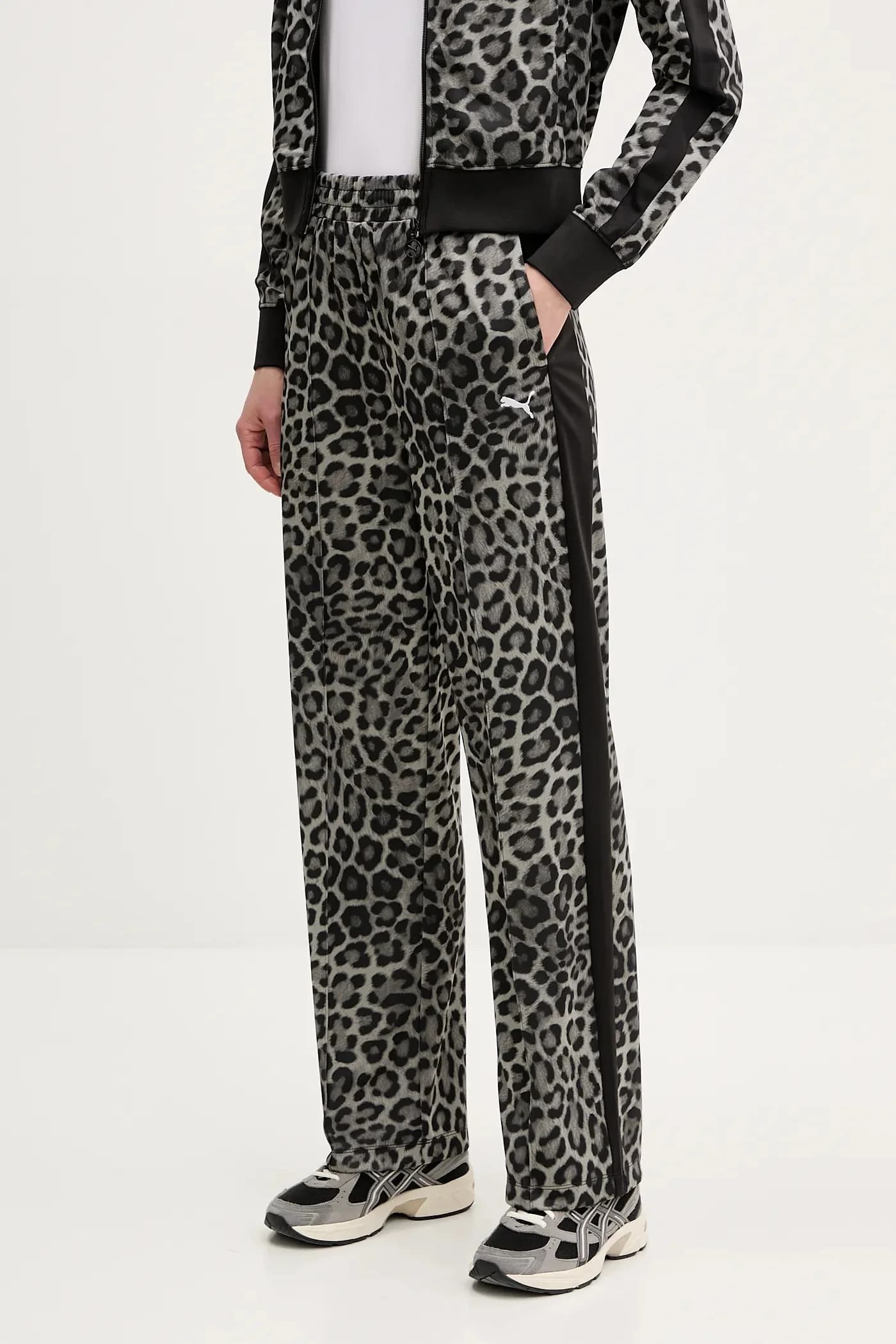 Спортивные штаны