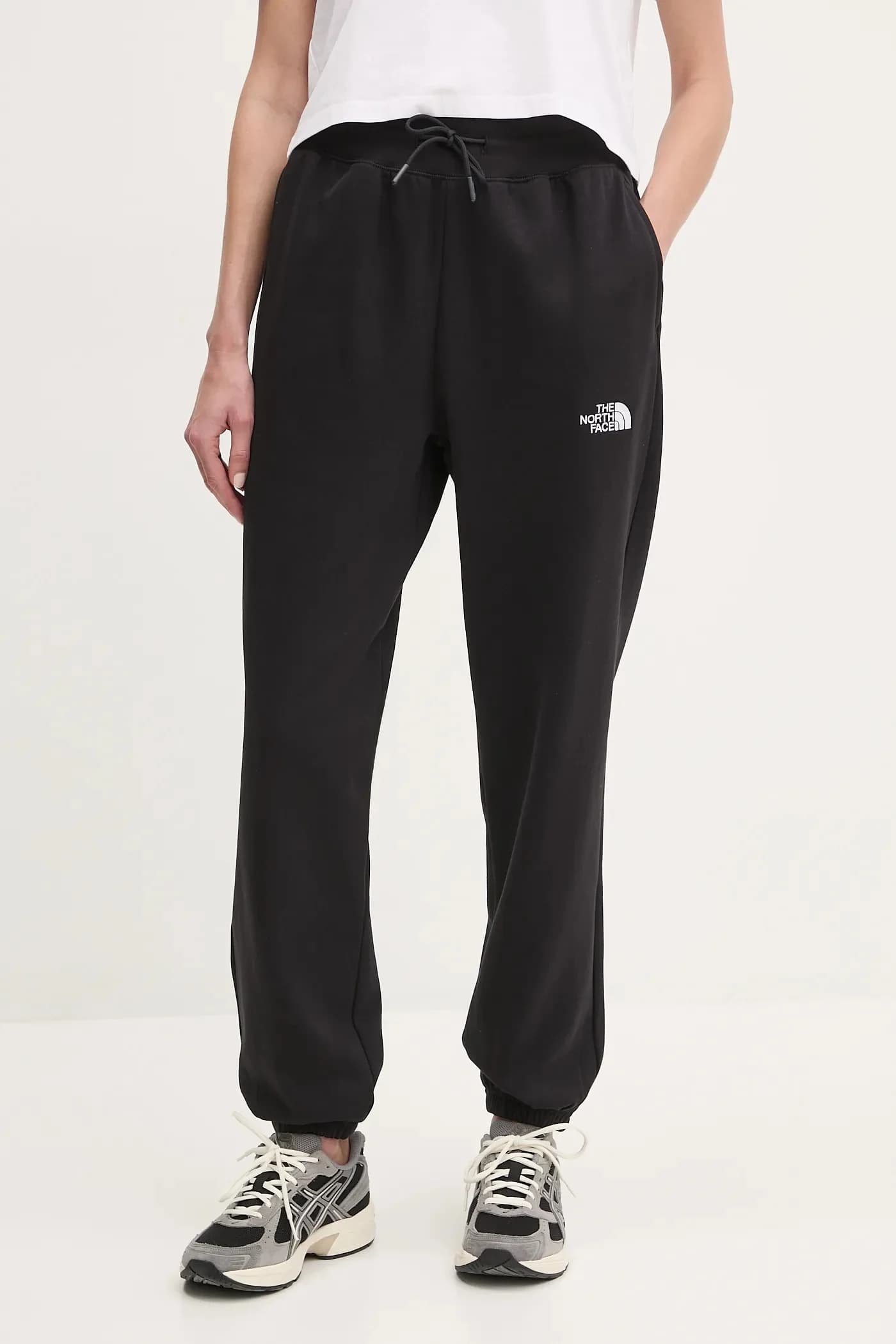 Свободные спортивные штаны Essential