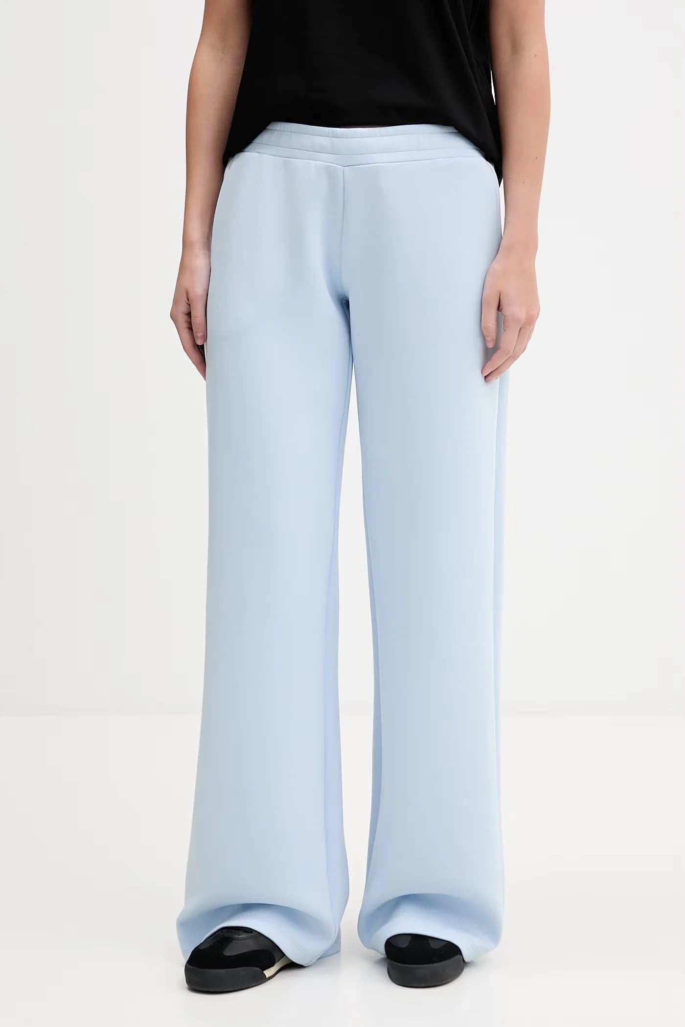 Спортивные штаны