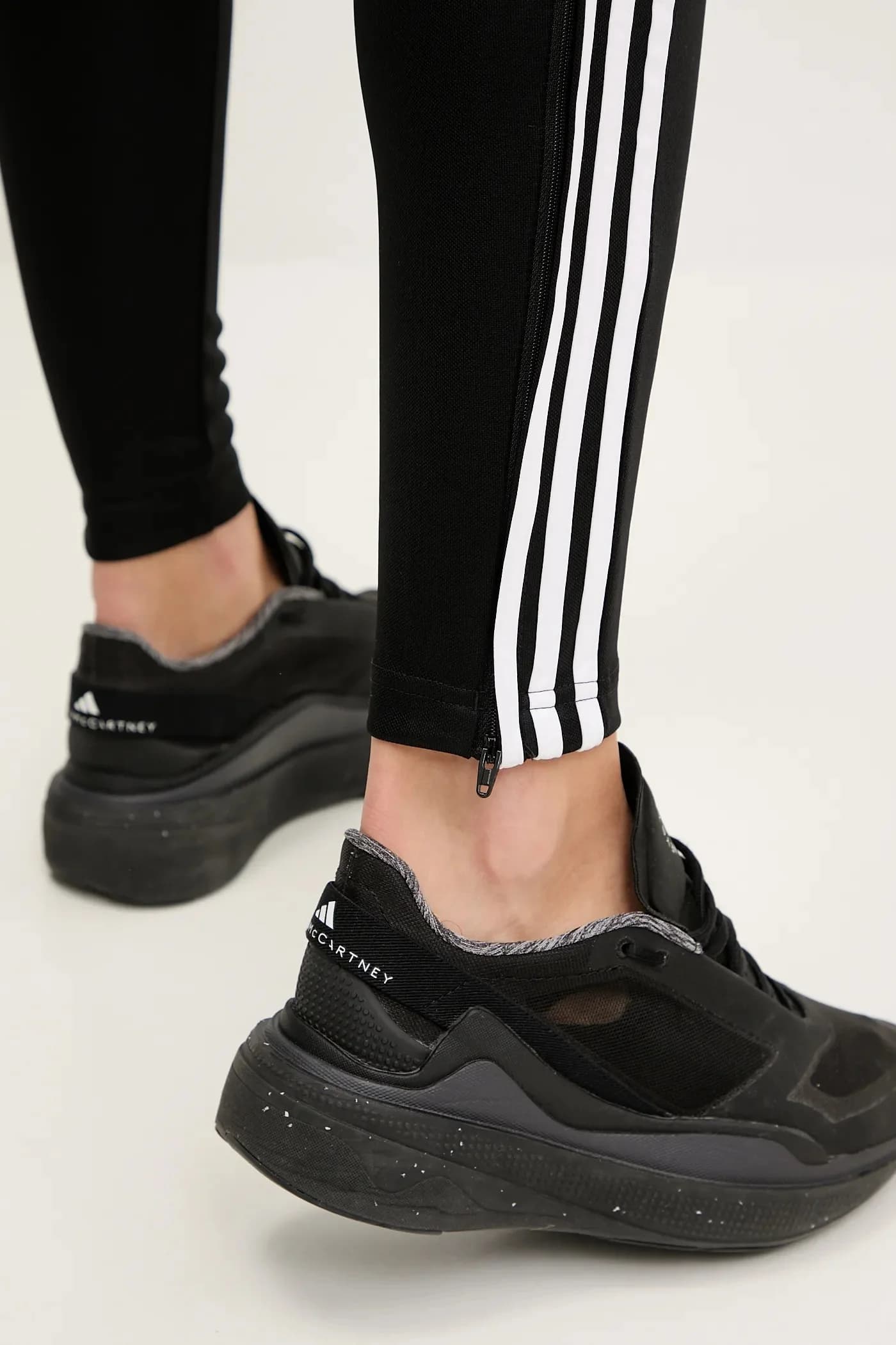 Спортивные брюки Tiro Essentials - фото 5