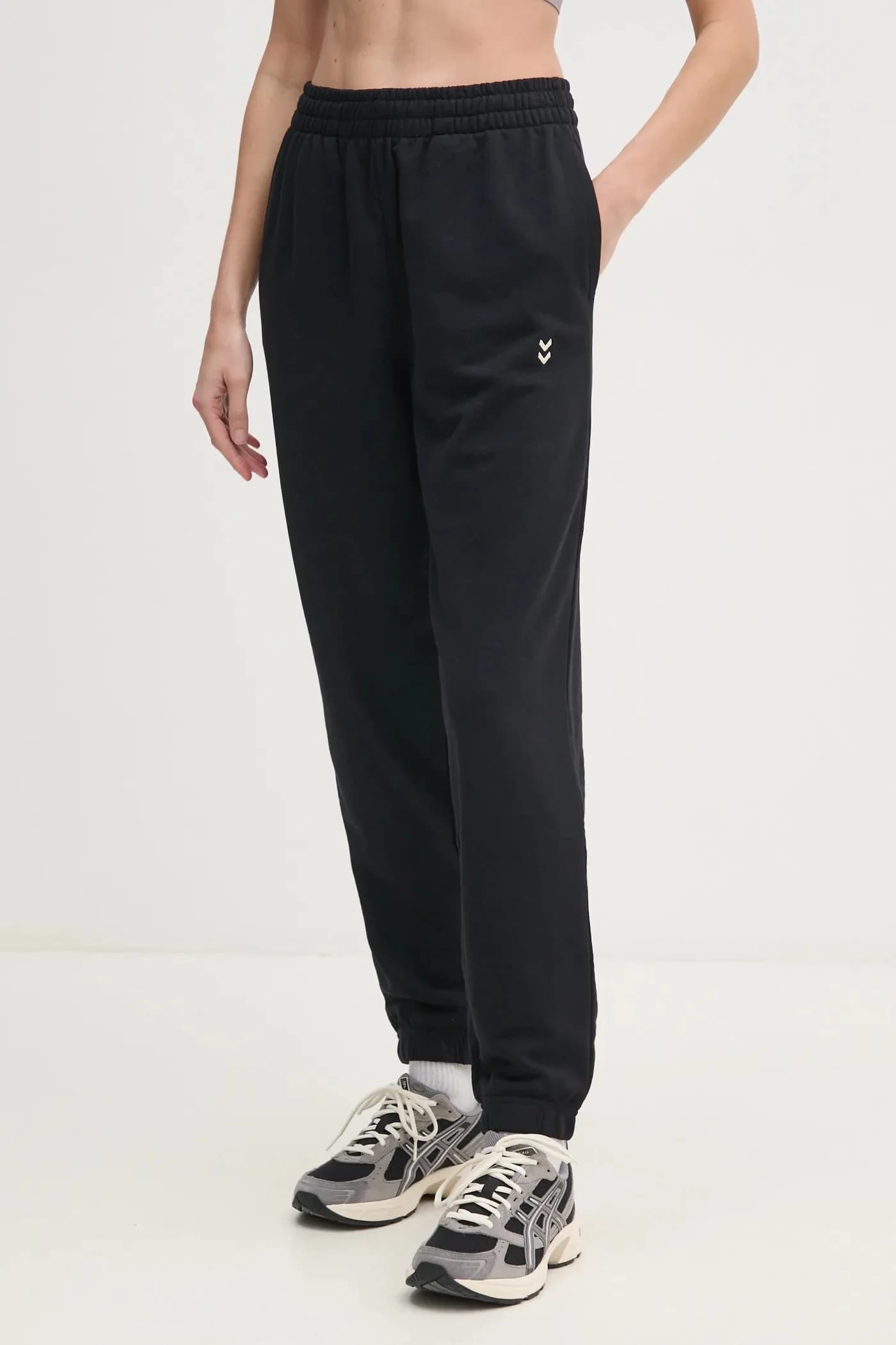 Спортивные штаны