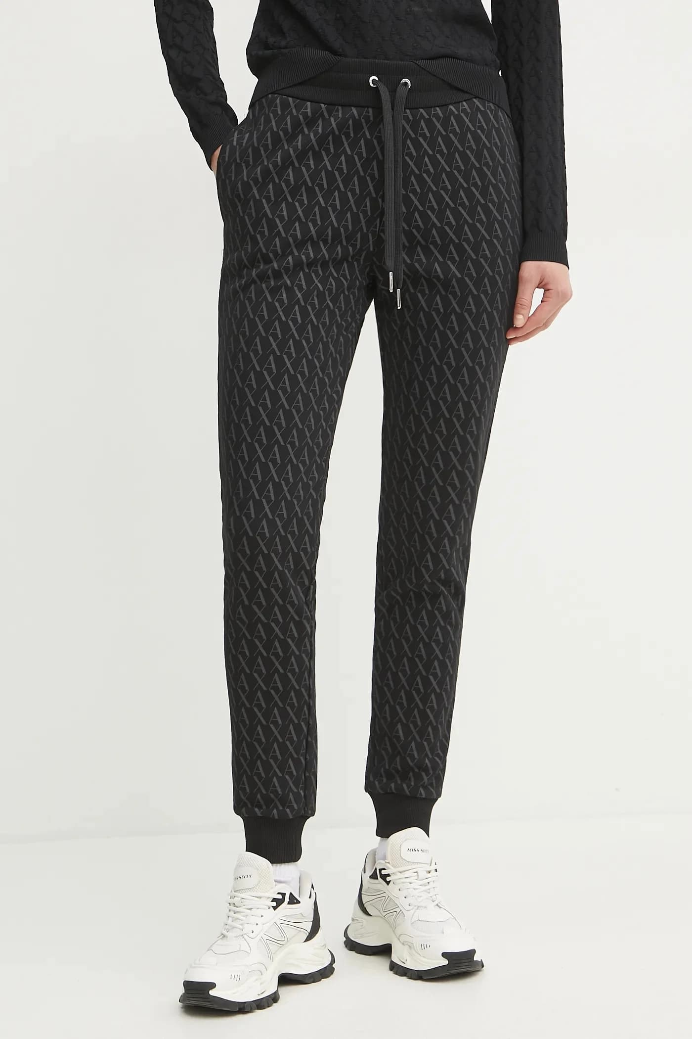 Спортивные штаны