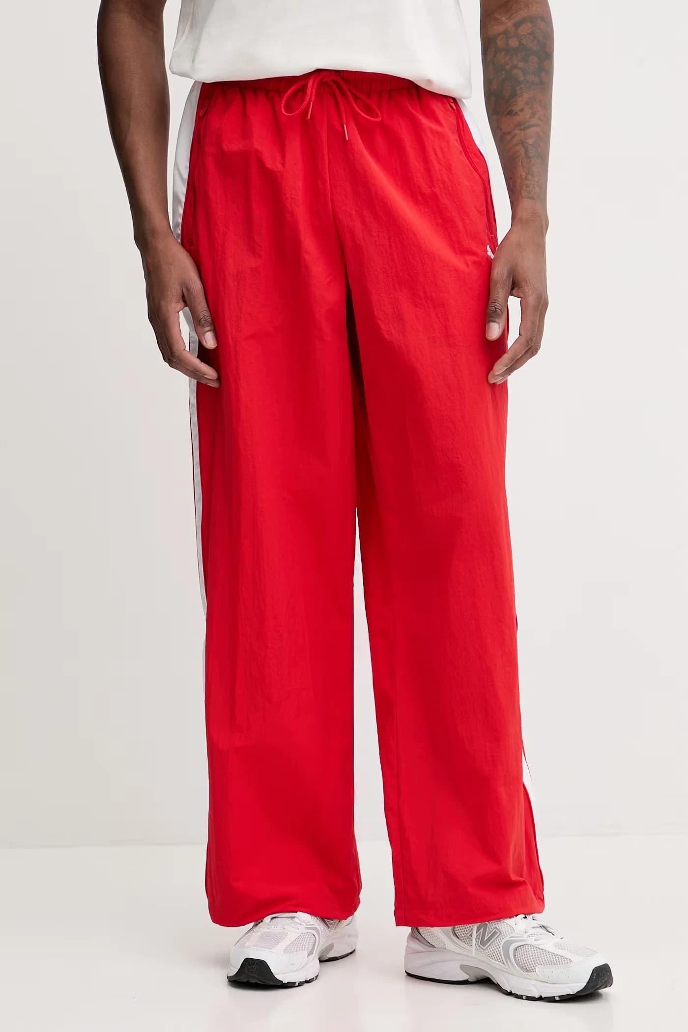 Спортивные брюки оверсайз - фото 4