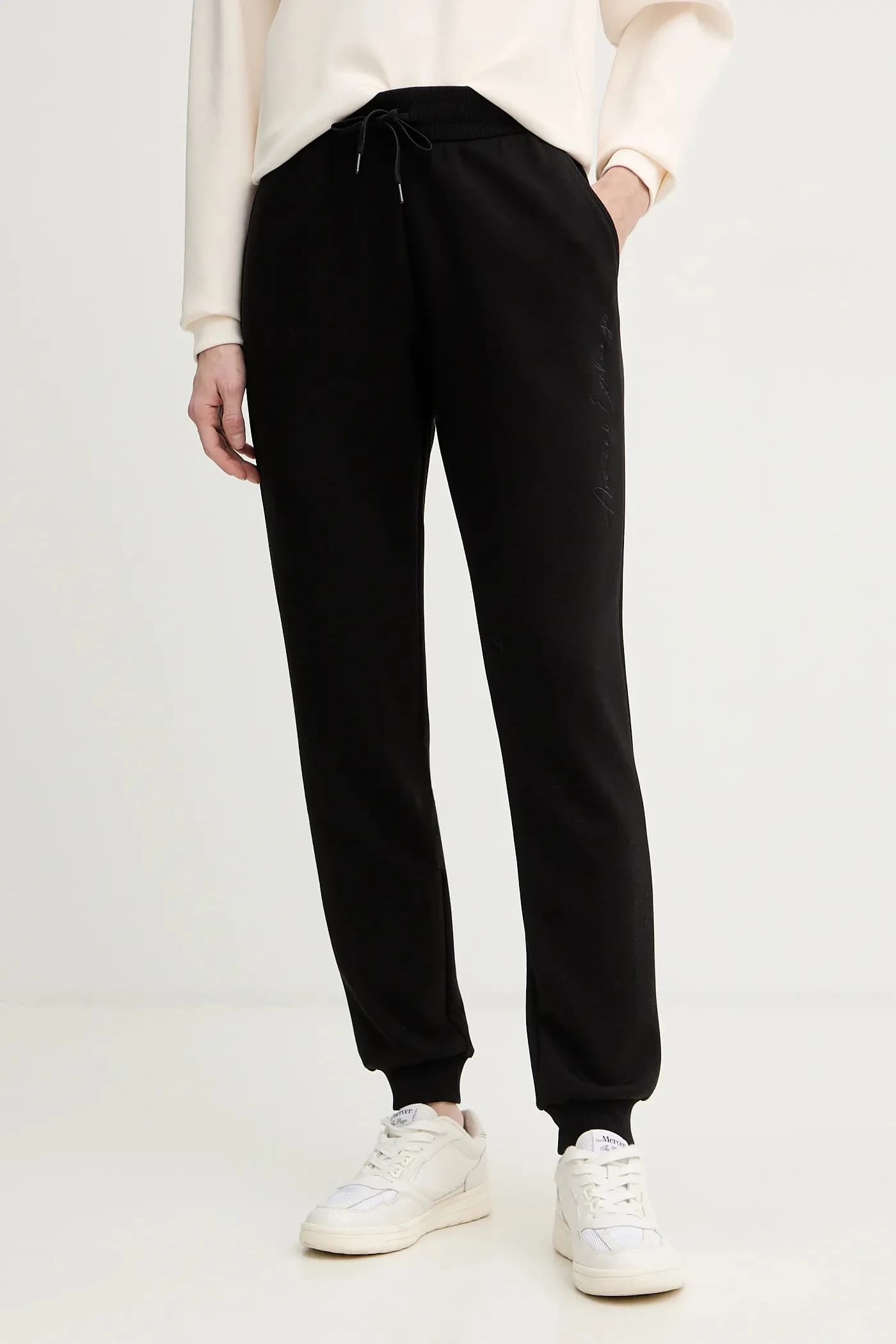 Спортивные штаны