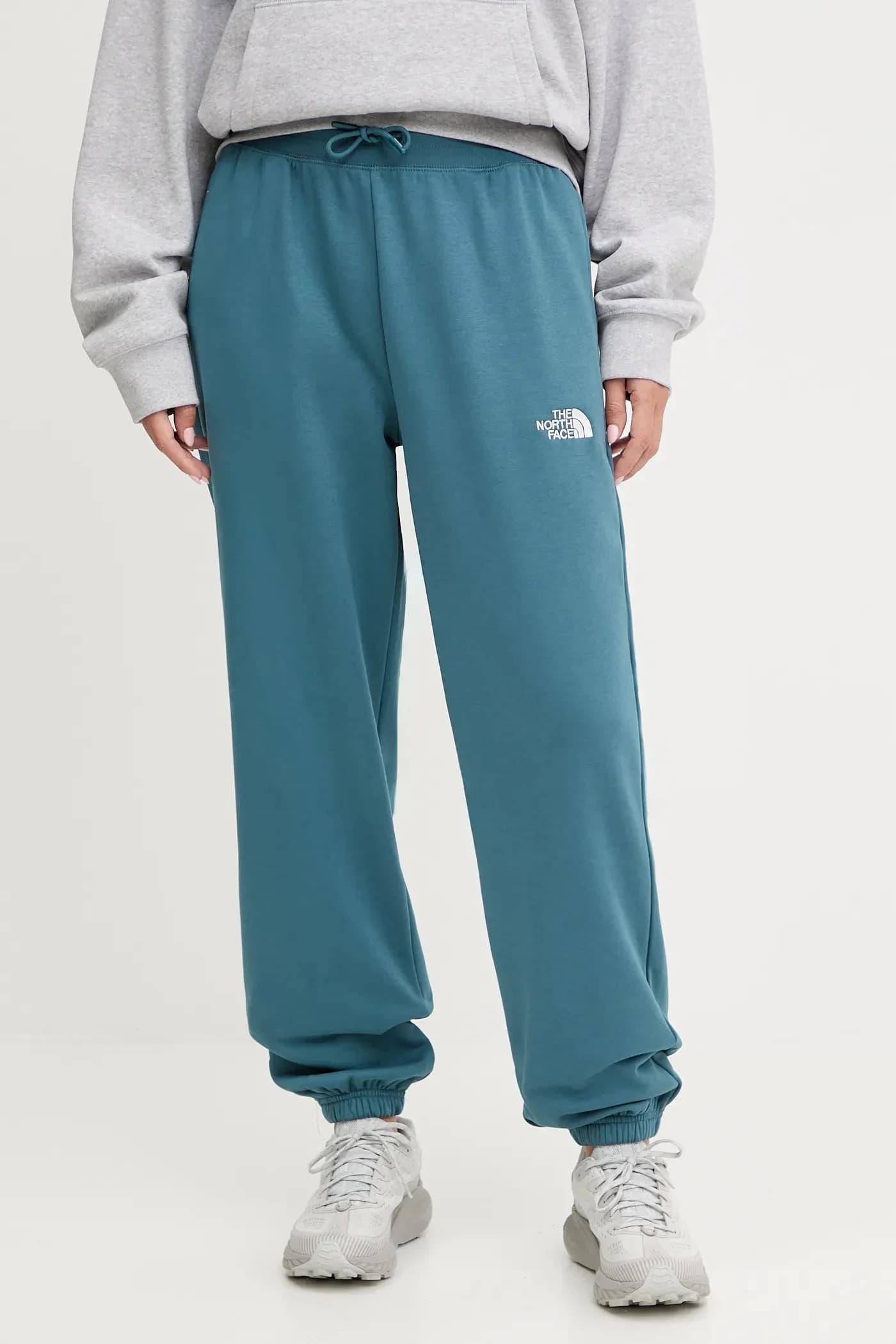 Свободные спортивные штаны Essential