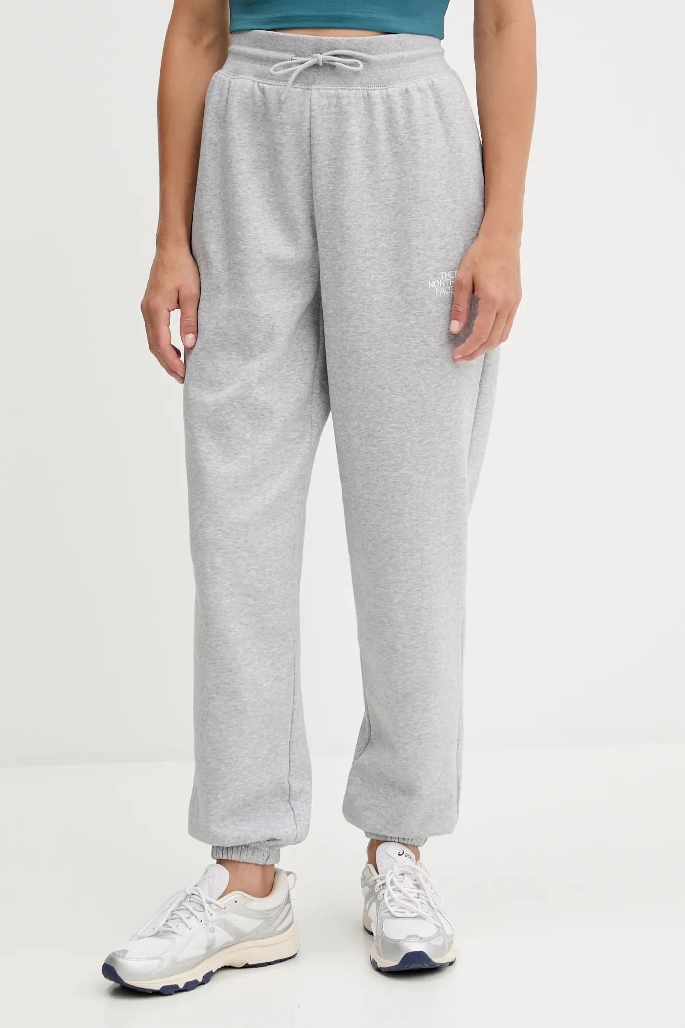 Свободные спортивные штаны Essential