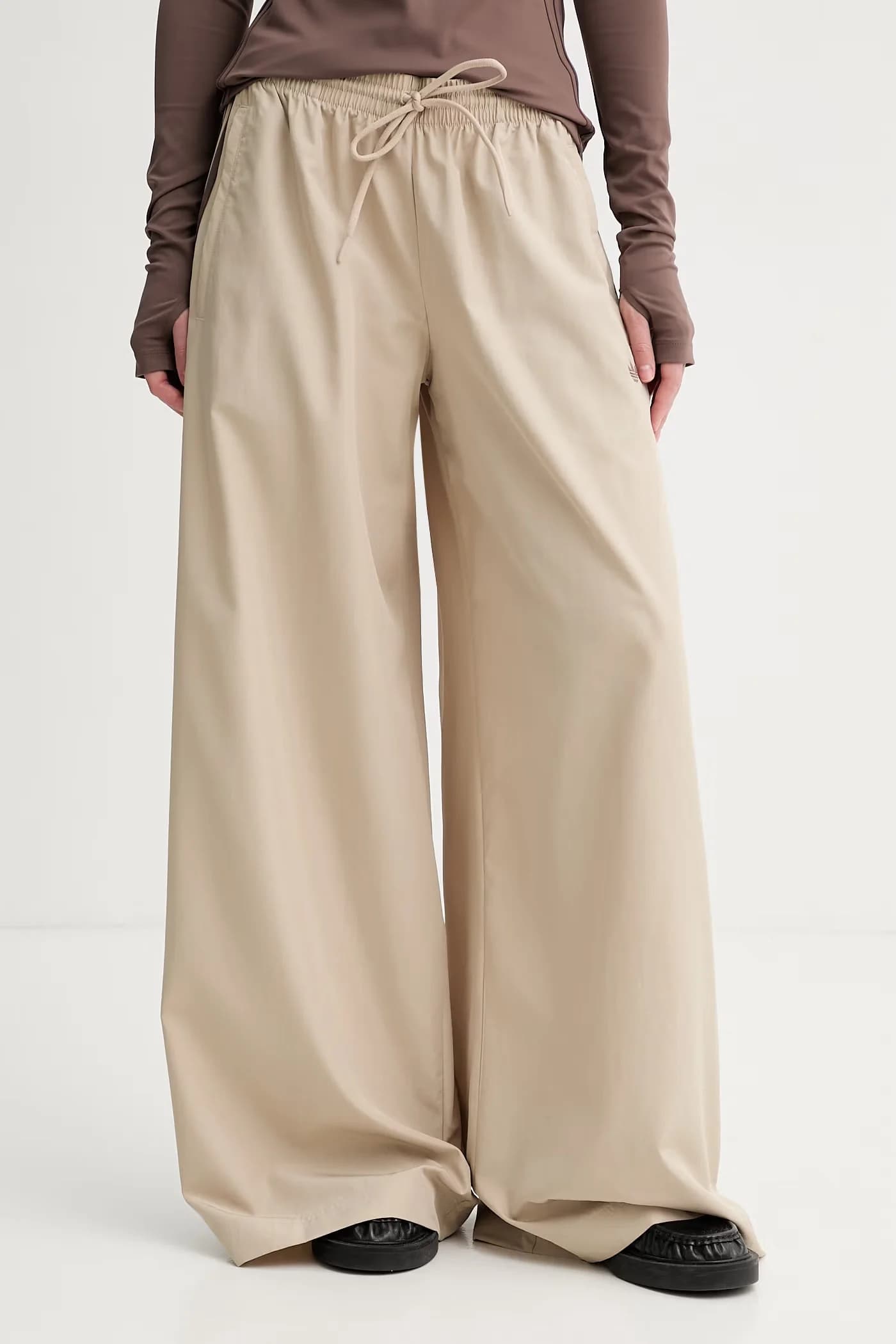 Женские спортивные штаны