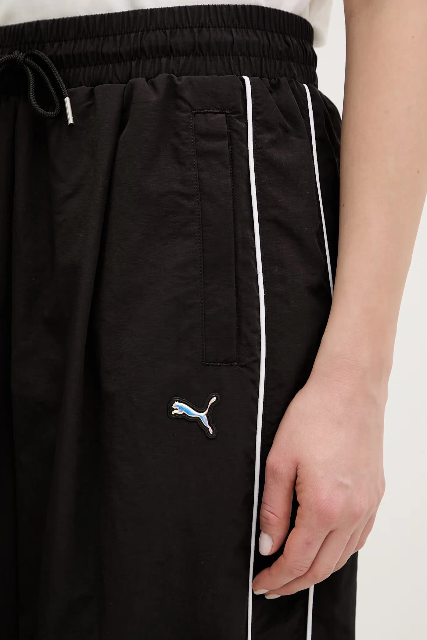 Свободные спортивные брюки из тканого материала с окантовкой - фото 4