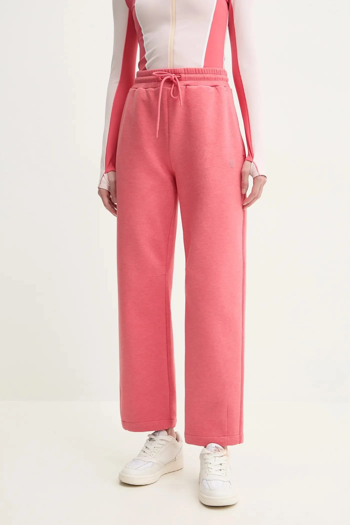 Спортивные штаны