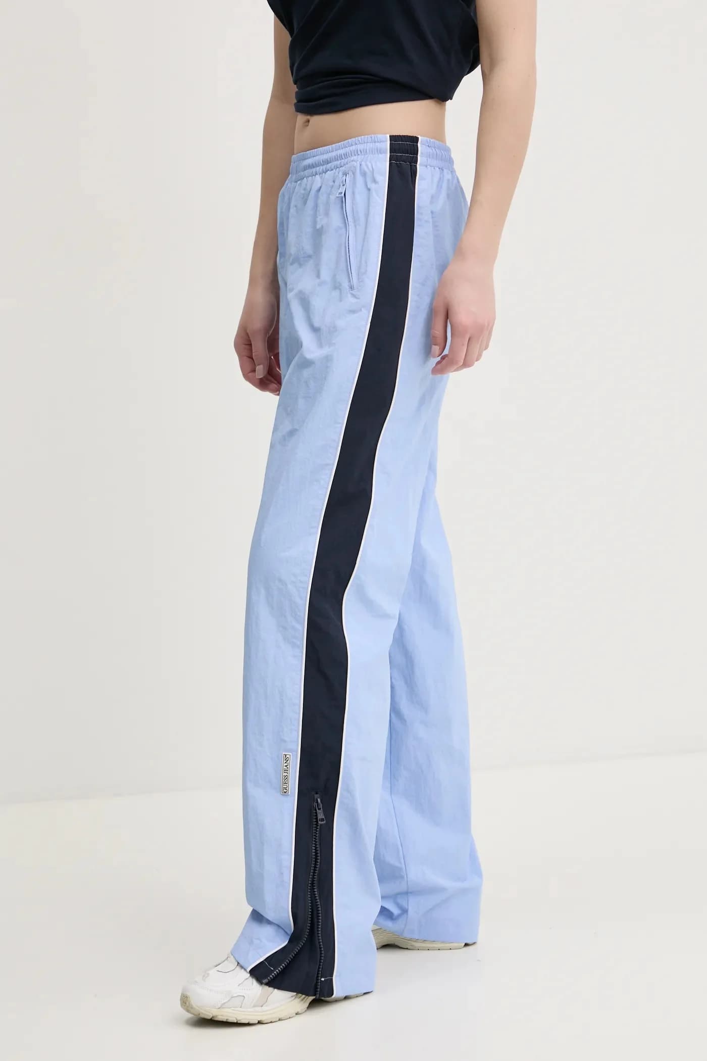 Спортивные штаны