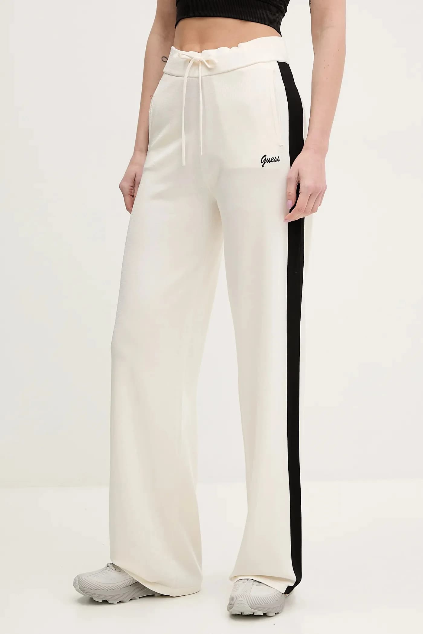 Спортивные штаны