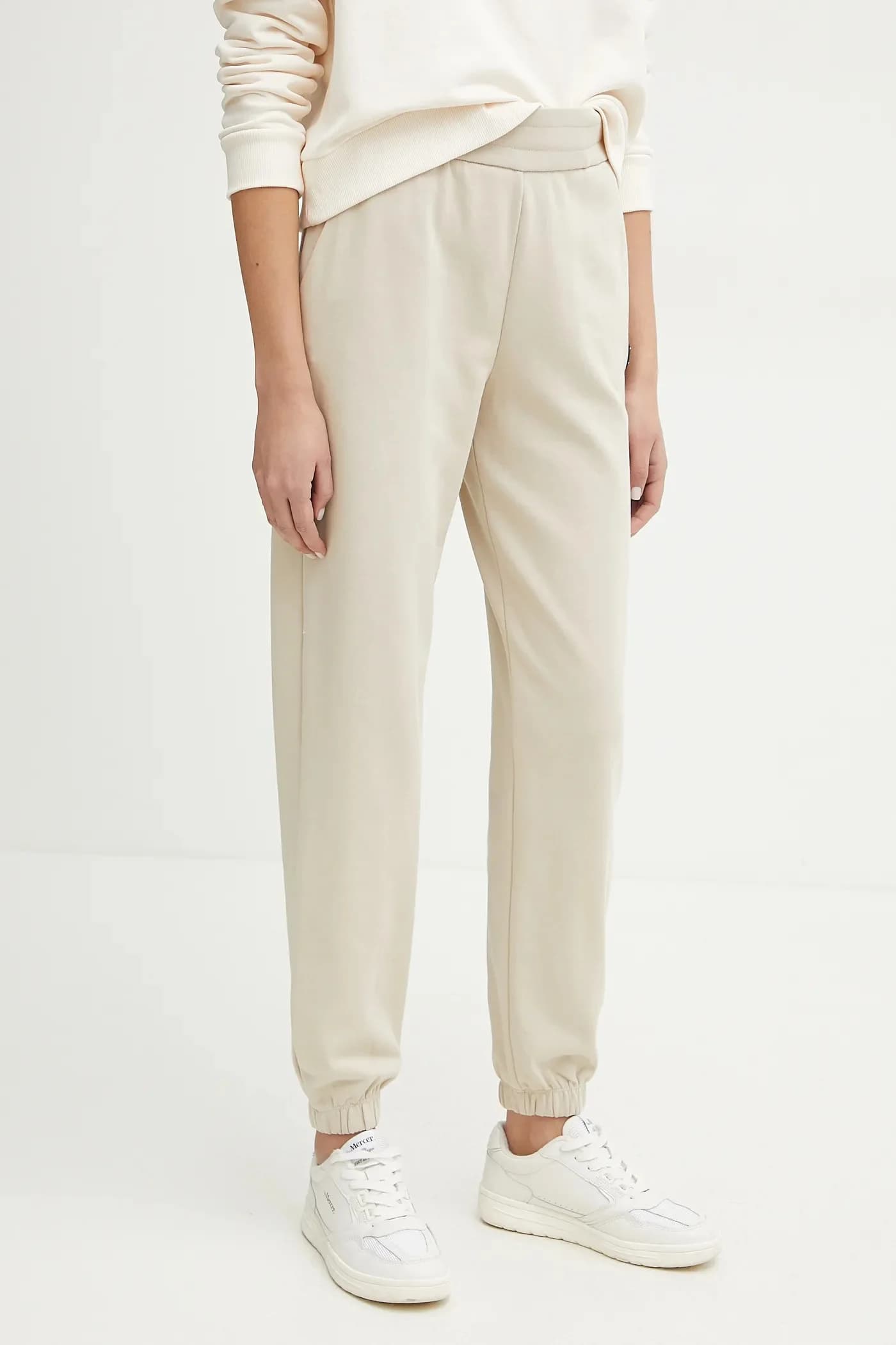 Спортивные штаны