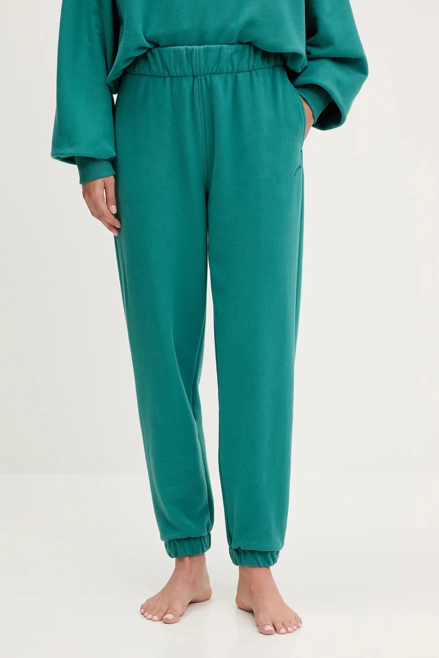 Добрые спортивные штаны