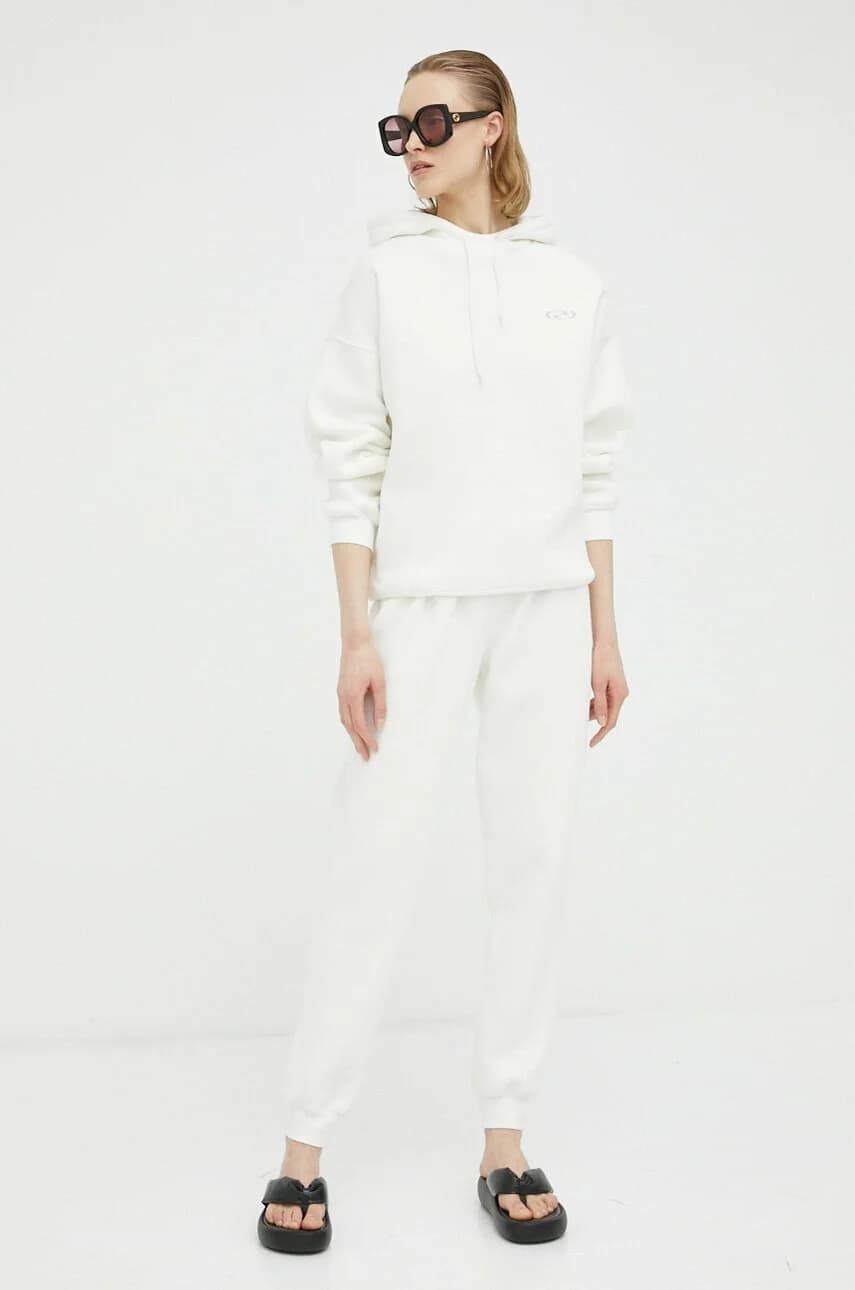 Спортивные штаны с резюме - фото 2