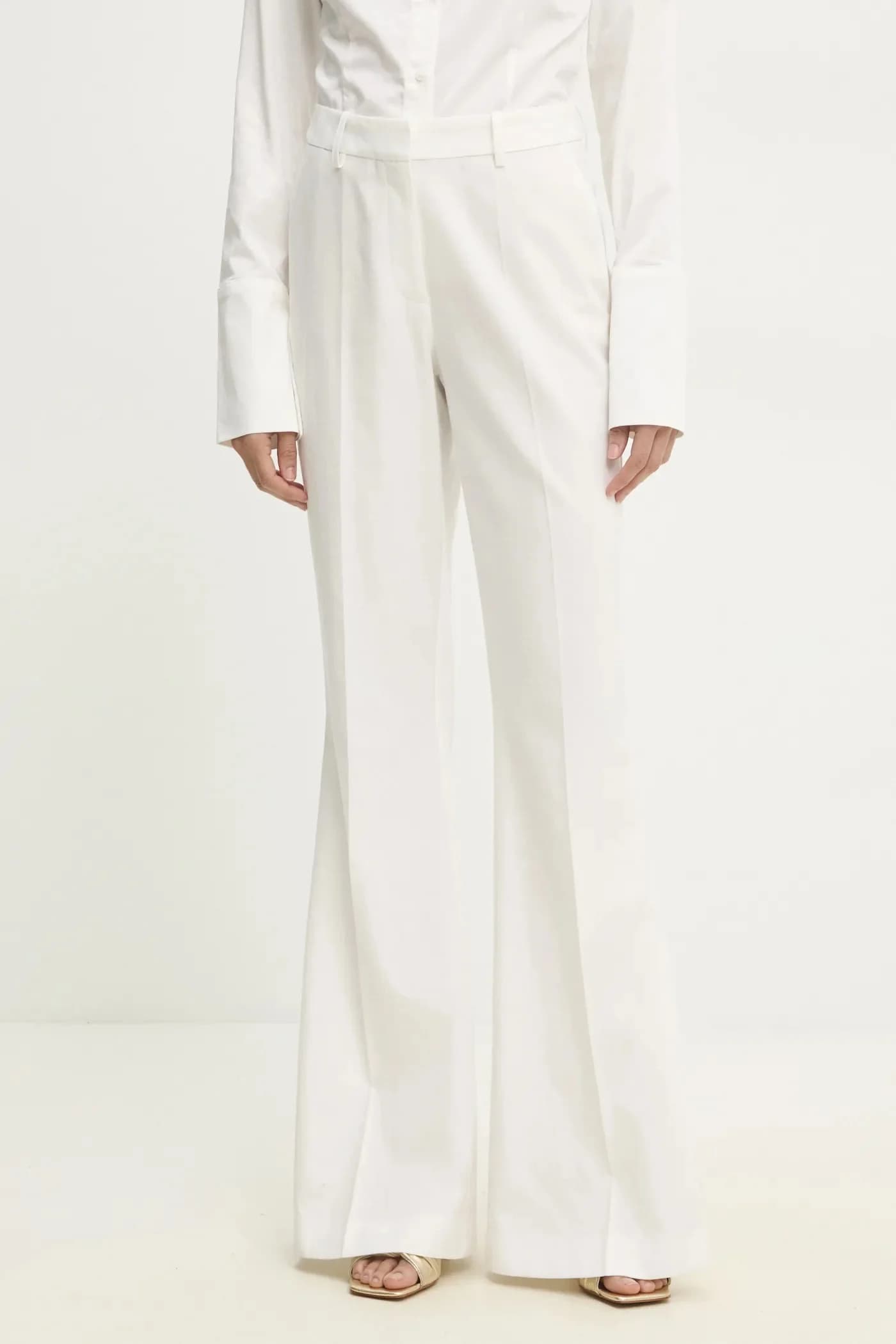 Расклешенные брюки от костюма