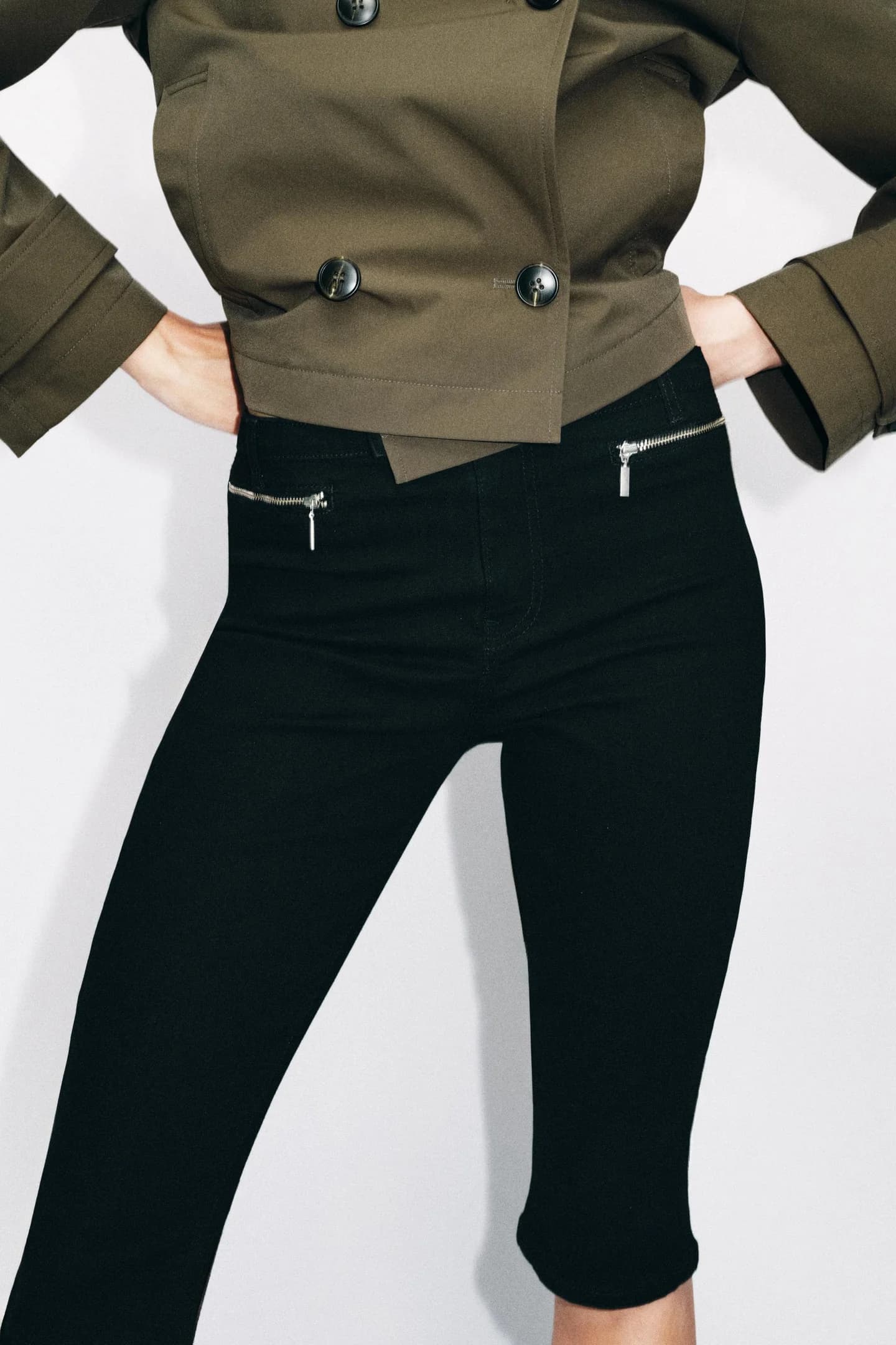 ДЖИНСЫ КАПРИ ИЗ КОЛЛЕКЦИИ Z1975, СРЕДНЯЯ МОЛНИЯ, ОТДЫХАННАЯ