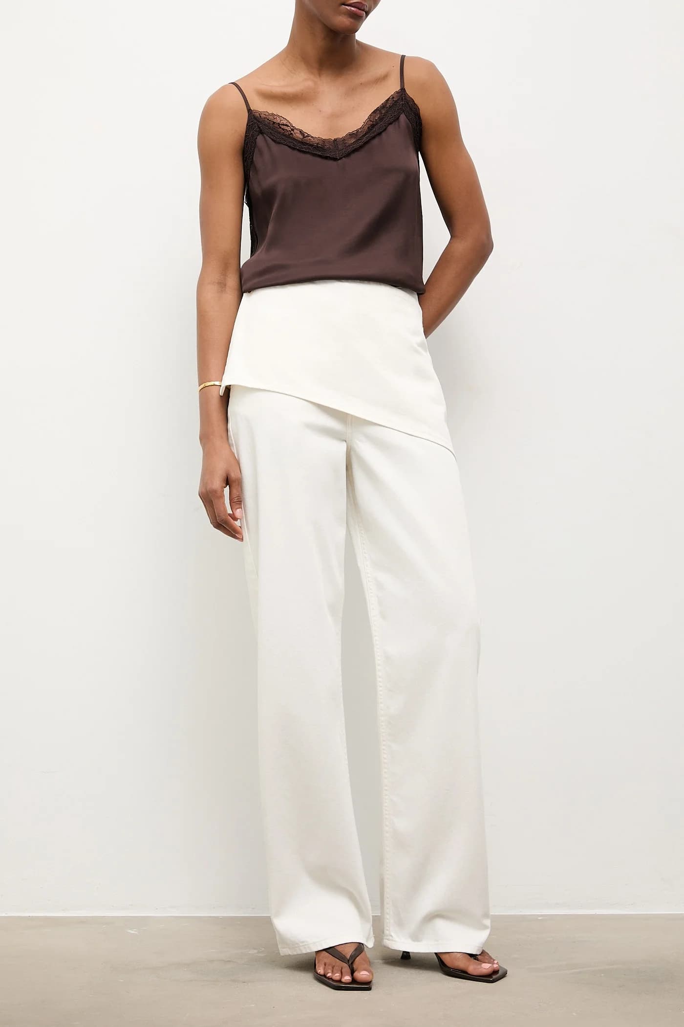 Женские прямые джинсы