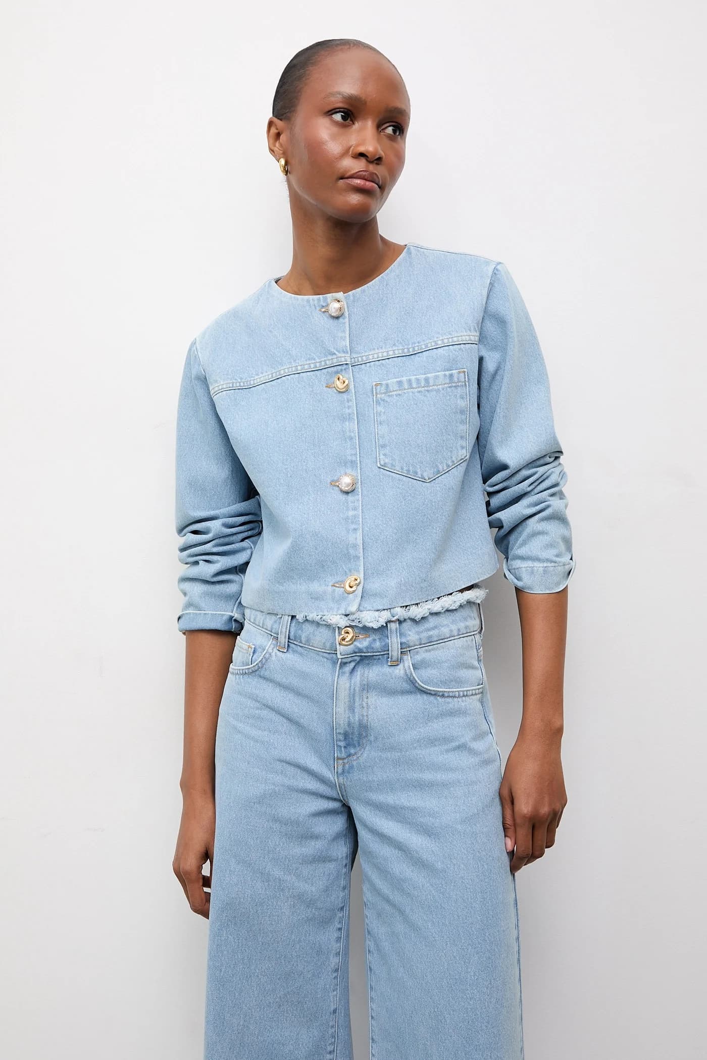 Женская джинсовая куртка - фото 4