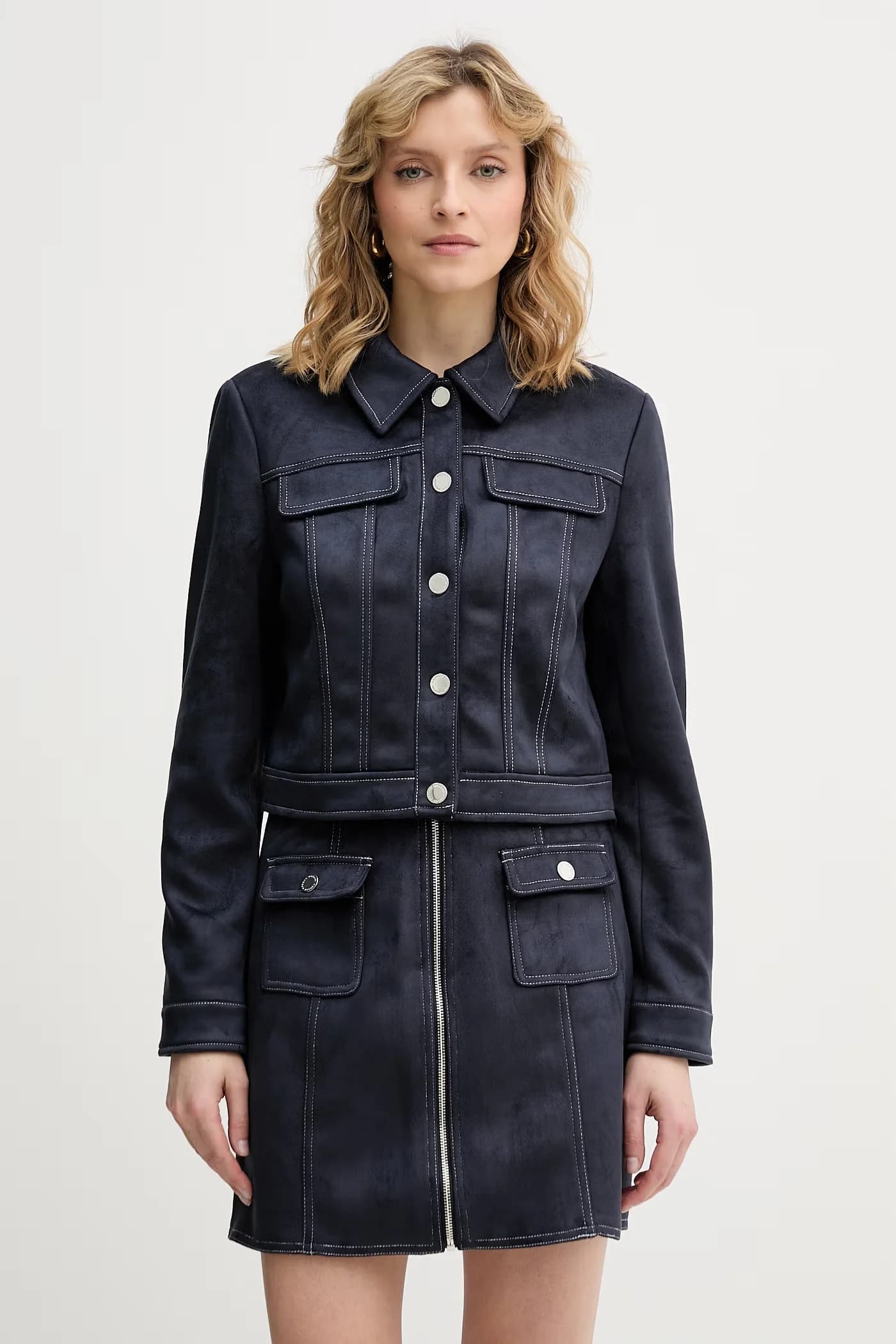 Женская короткая куртка