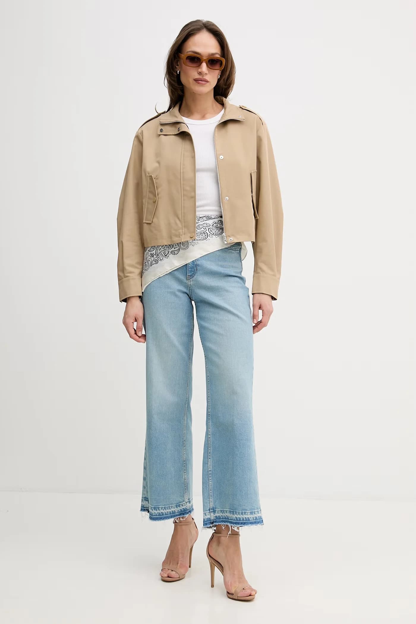 Женская короткая куртка - фото 2