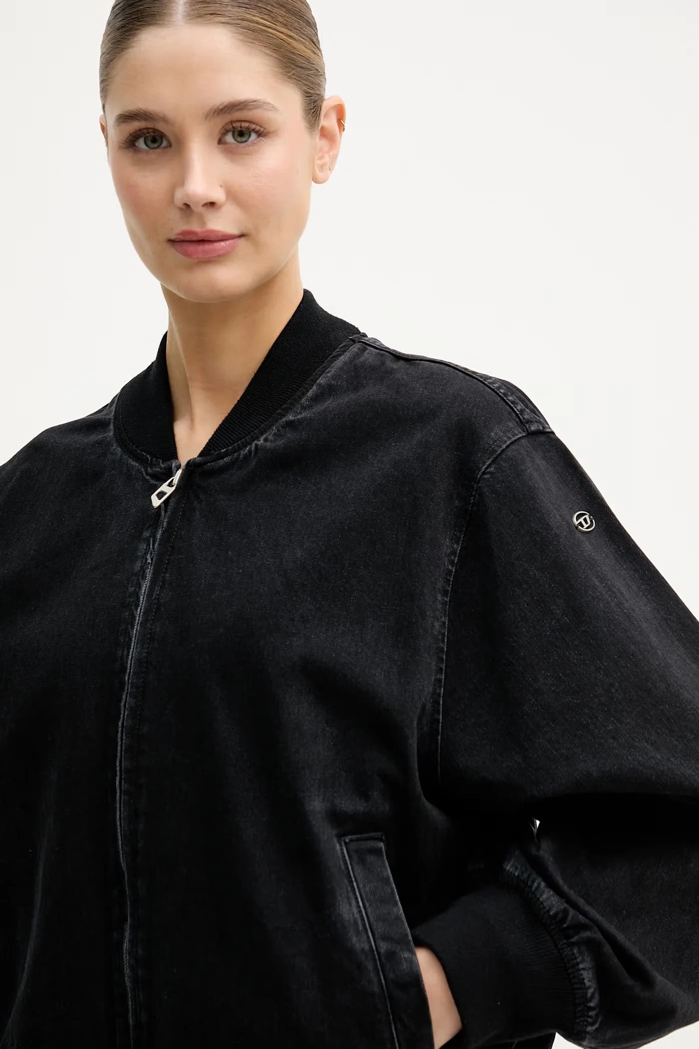 Джинсовый бомбер D-GUZ - фото 4