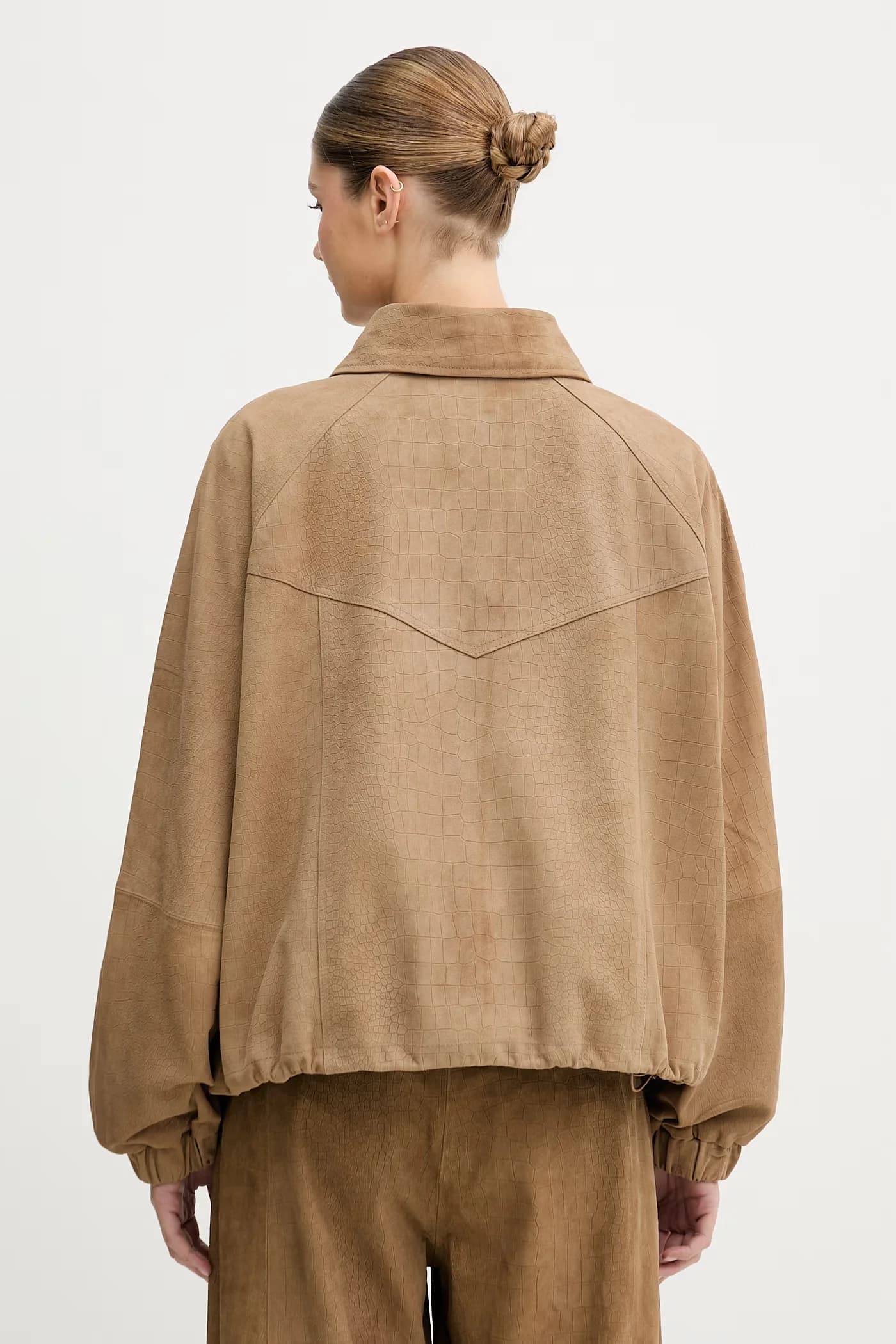 Женская кожаная куртка - фото 3