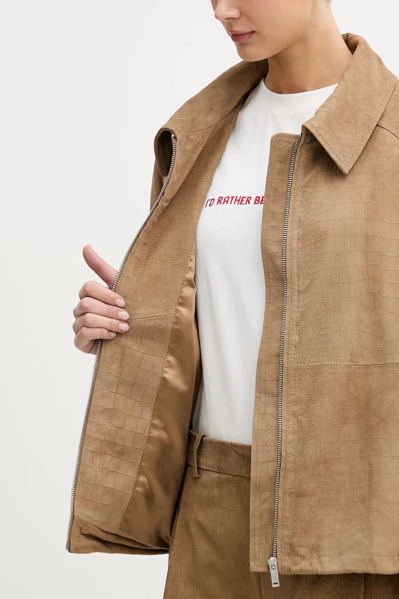 Женская кожаная куртка - фото 7