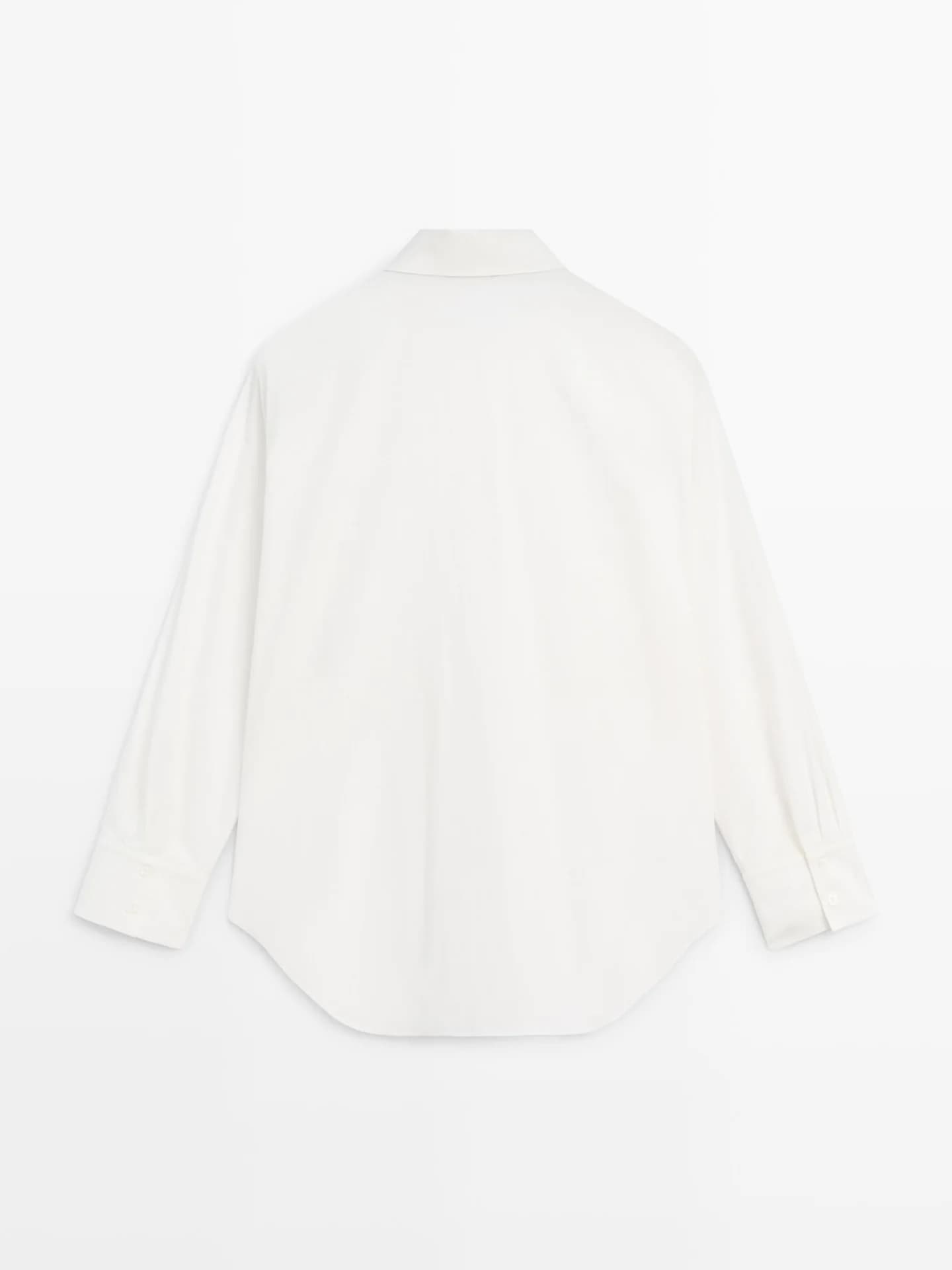 Рубашка из 100% хлопка с декоративной кокеткой. - фото 7