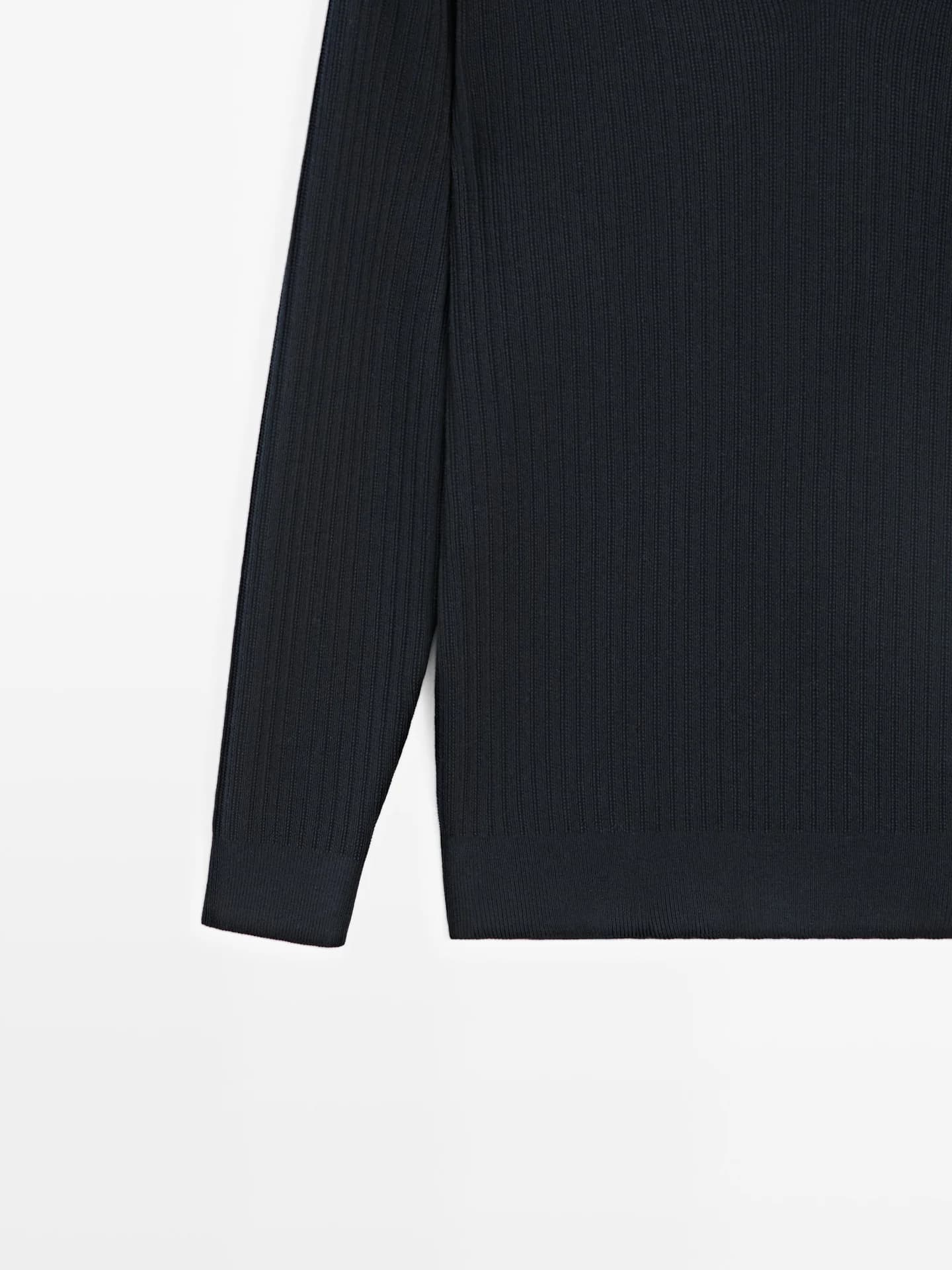 Вязаный свитер-поло из смесового хлопка. - фото 3