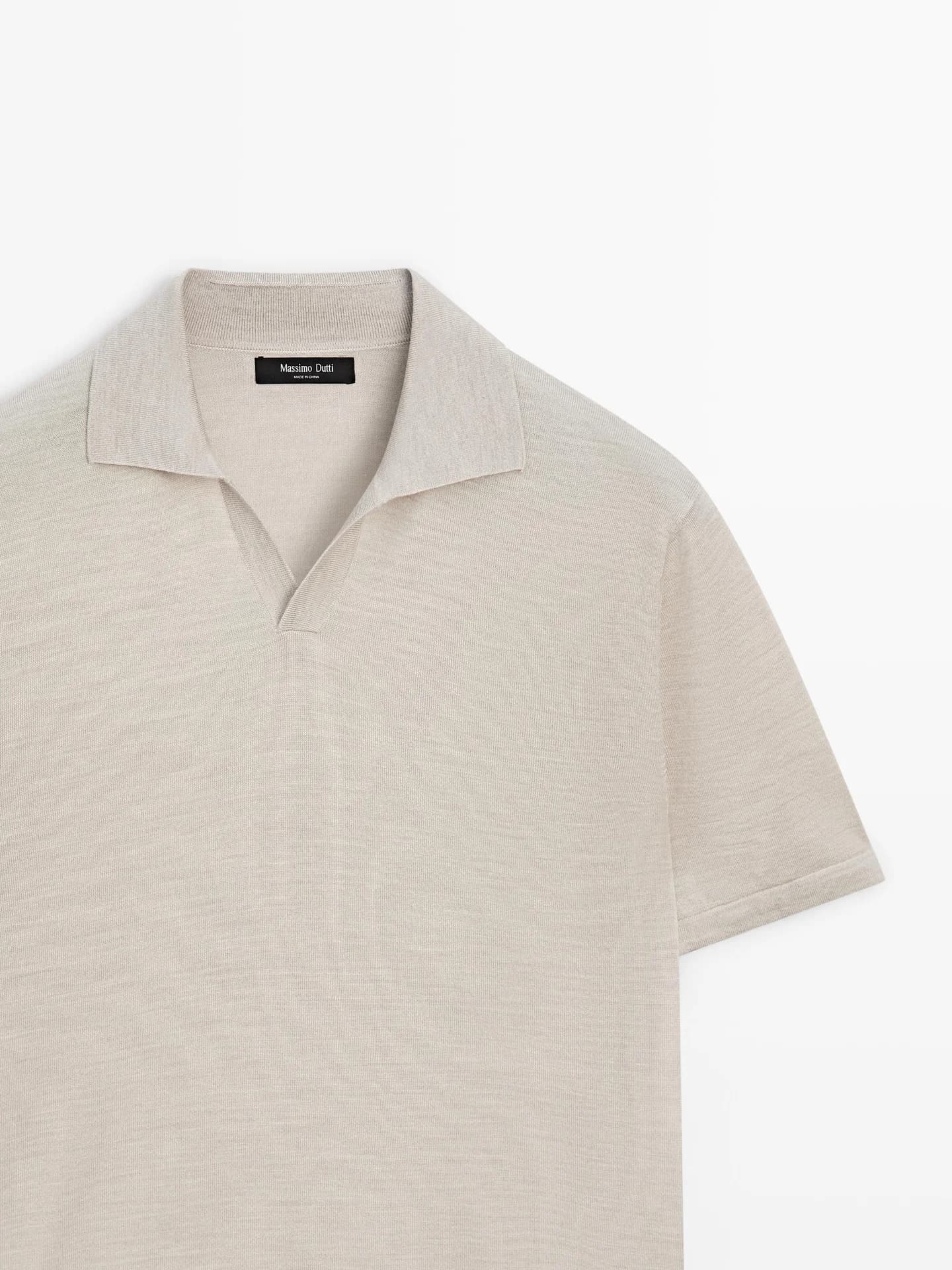 Трикотажная рубашка-поло с V-образным вырезом - фото 3