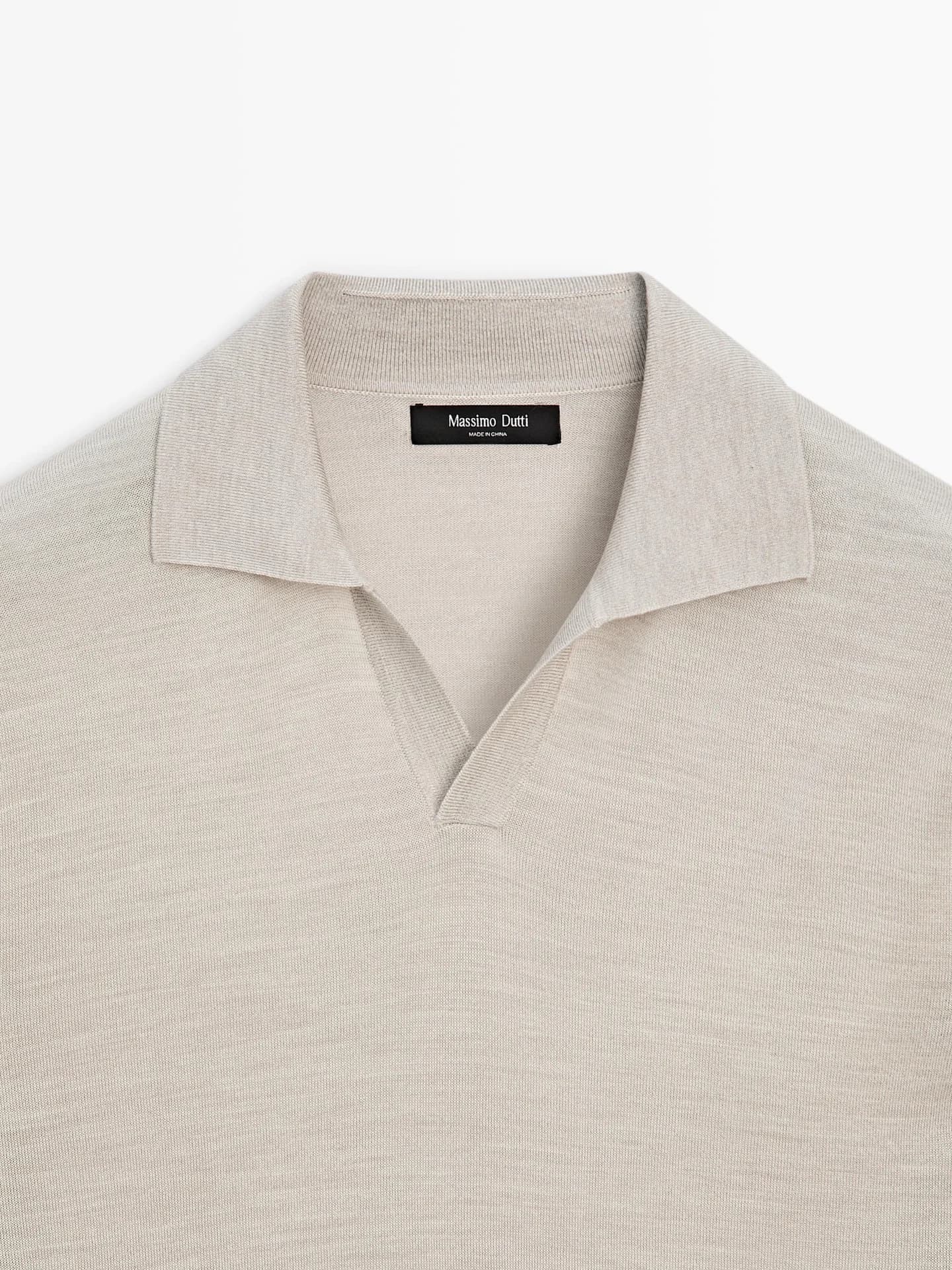 Трикотажная рубашка-поло с V-образным вырезом - фото 5