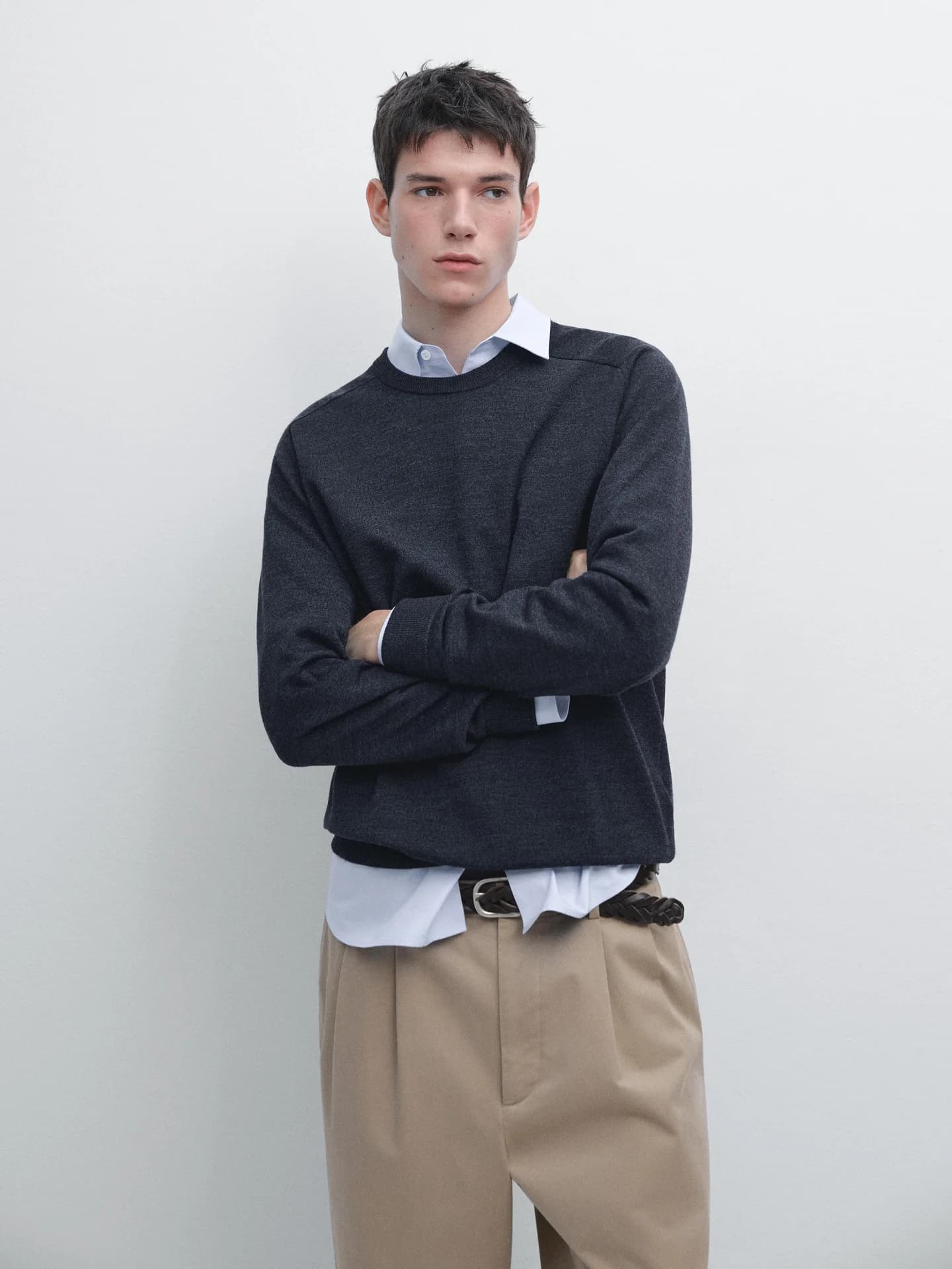 Вязаный свитер из шерсти мериноса с круглым вырезом. - фото 10