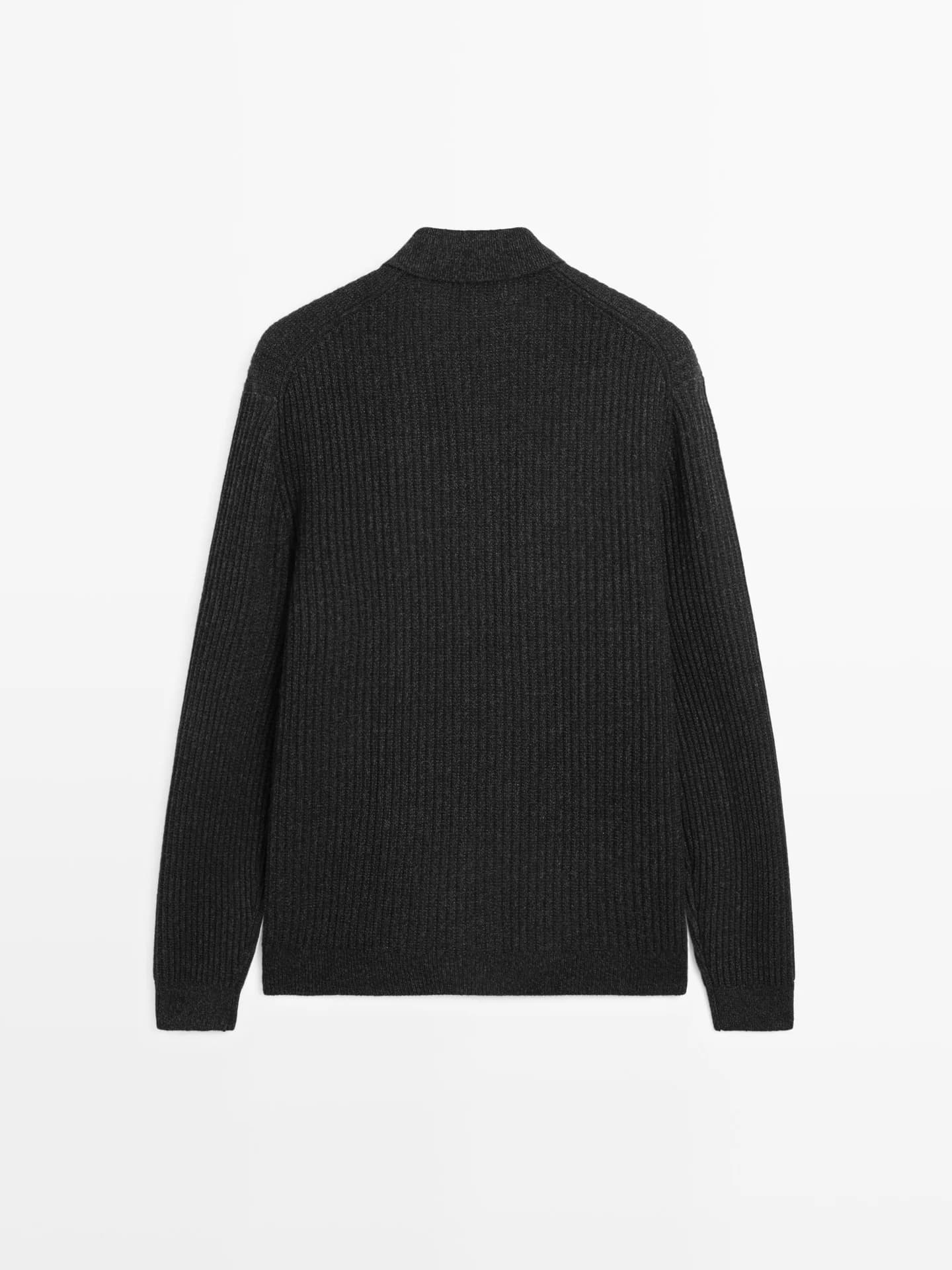 Вязаный кардиган из смеси хлопка и шерсти, застегивается на пуговицы. - фото 7