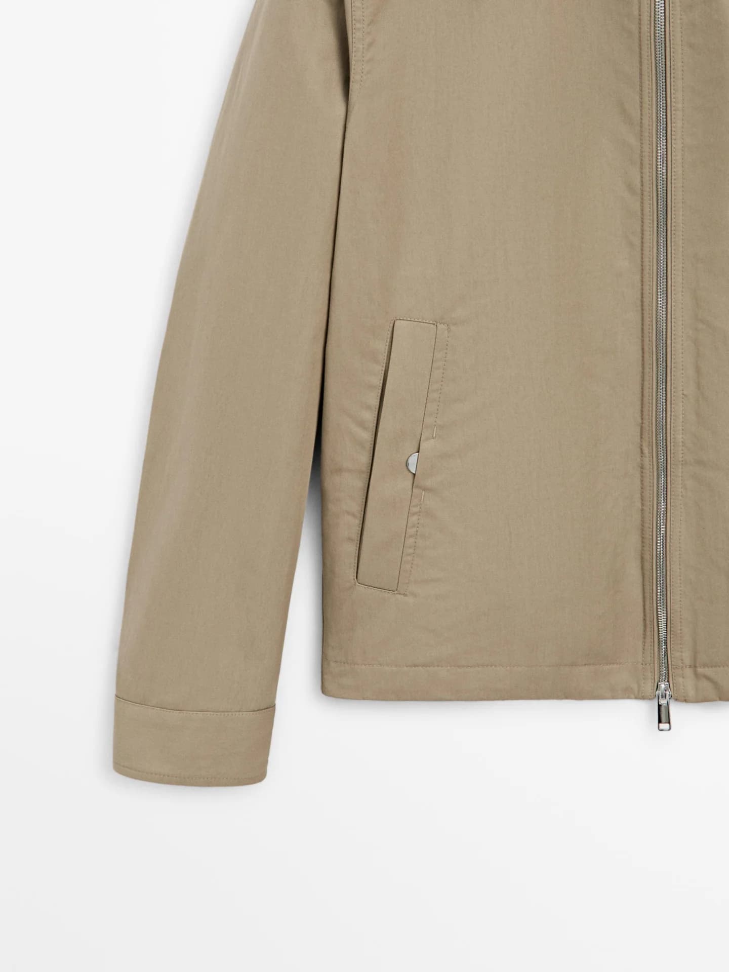 Короткая куртка с карманом - фото 10