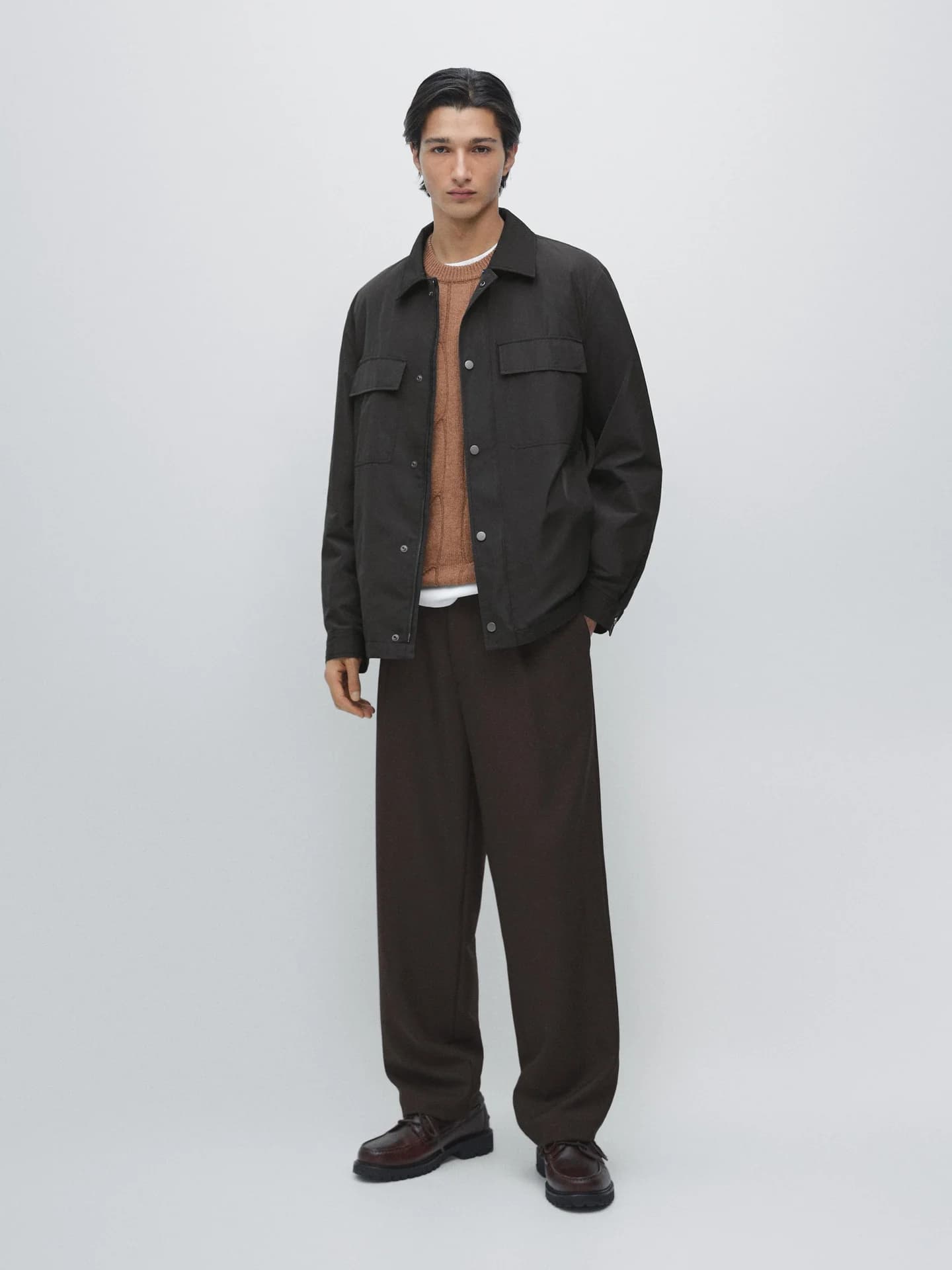 Гидрофобная рубашка с карманами.