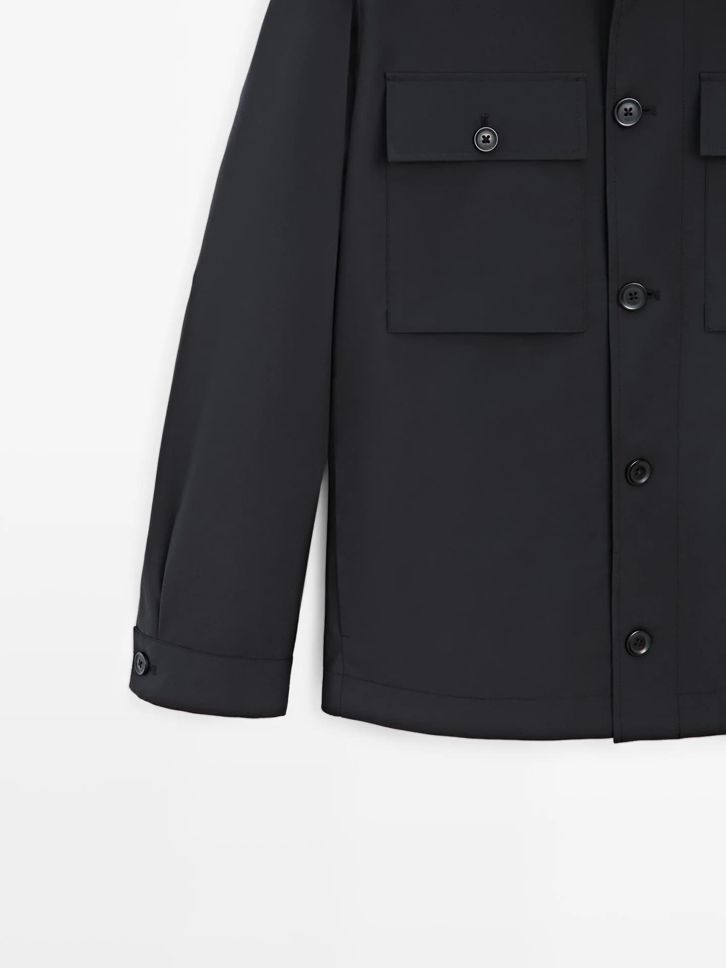 Короткая куртка с декоративными карманами. - фото 2