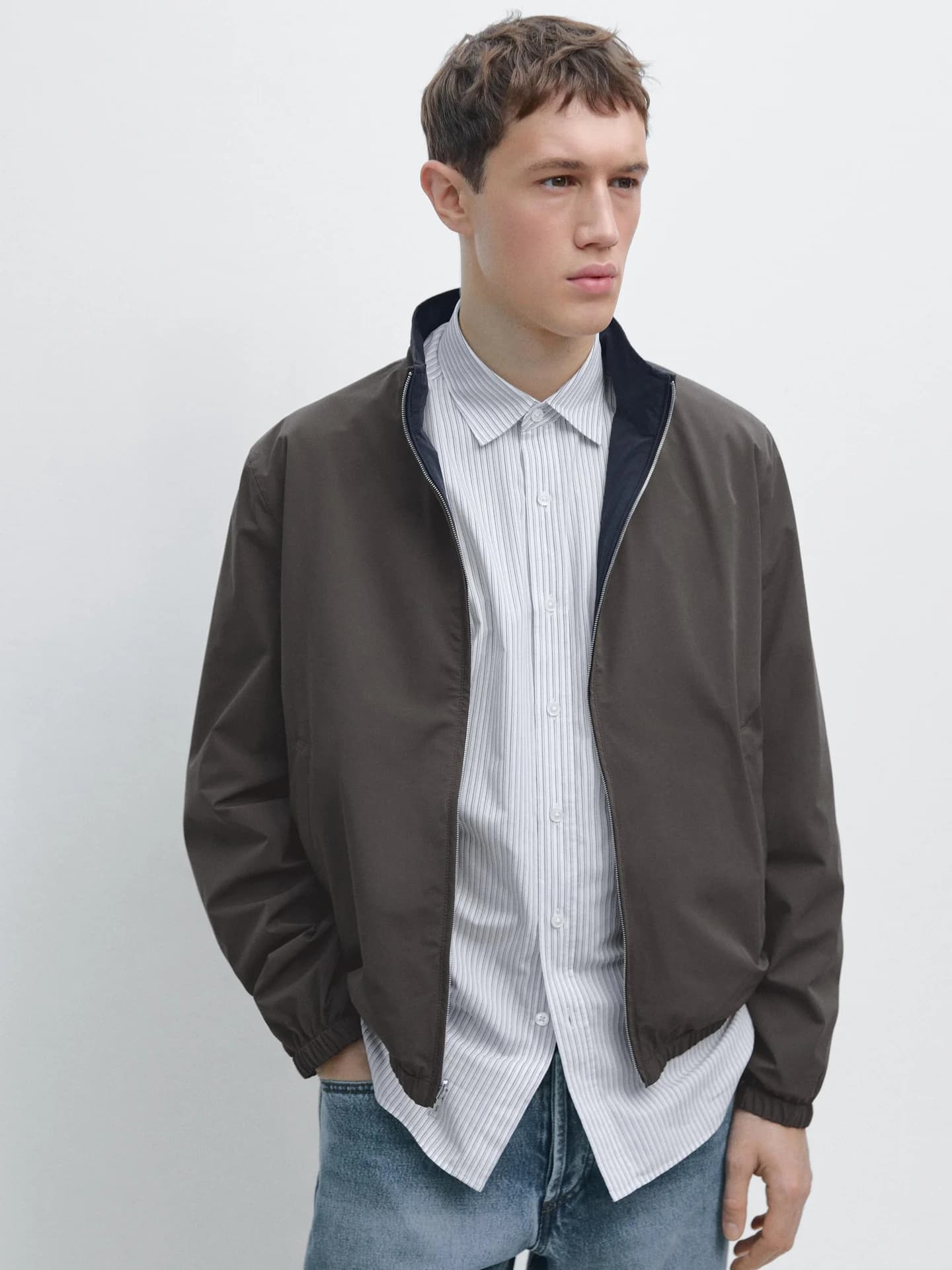 Короткая двусторонняя куртка - фото 7