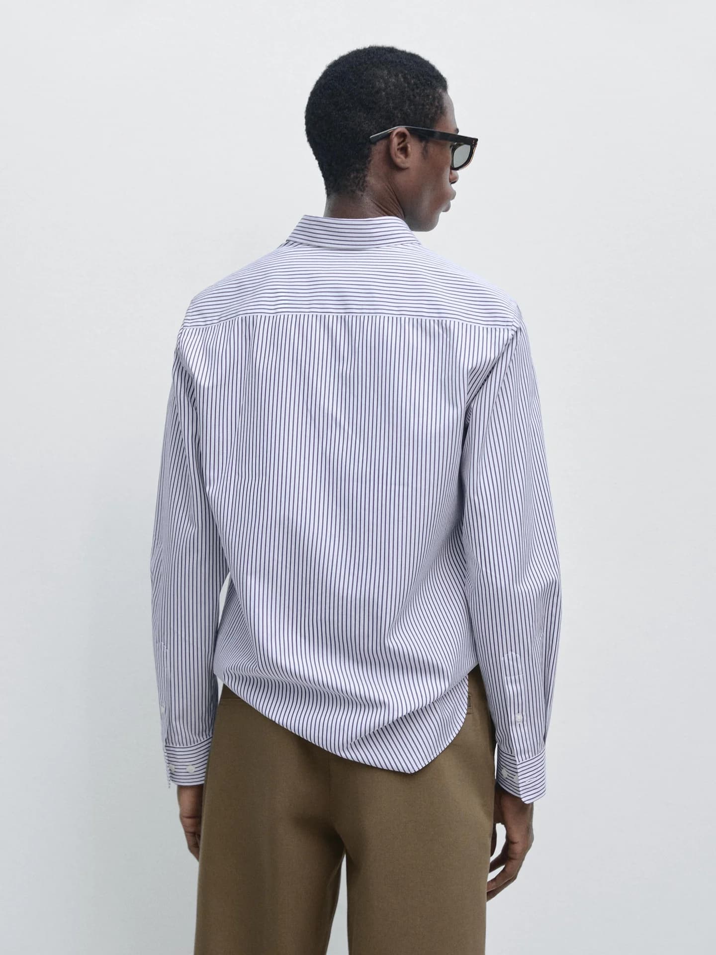 Рубашка в полоску стандартного кроя, 100% хлопок. - фото 10
