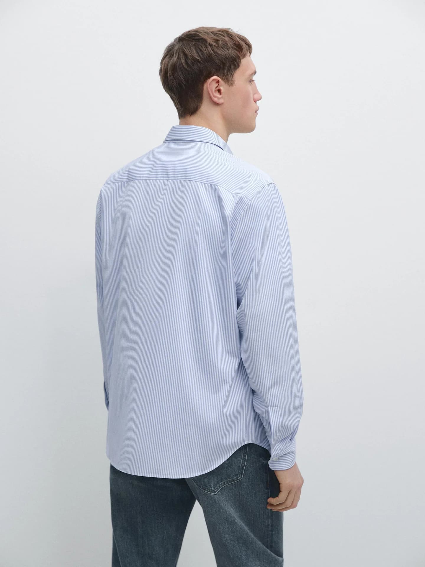 Рубашка стандартного кроя из 100% хлопка в полоску. - фото 2