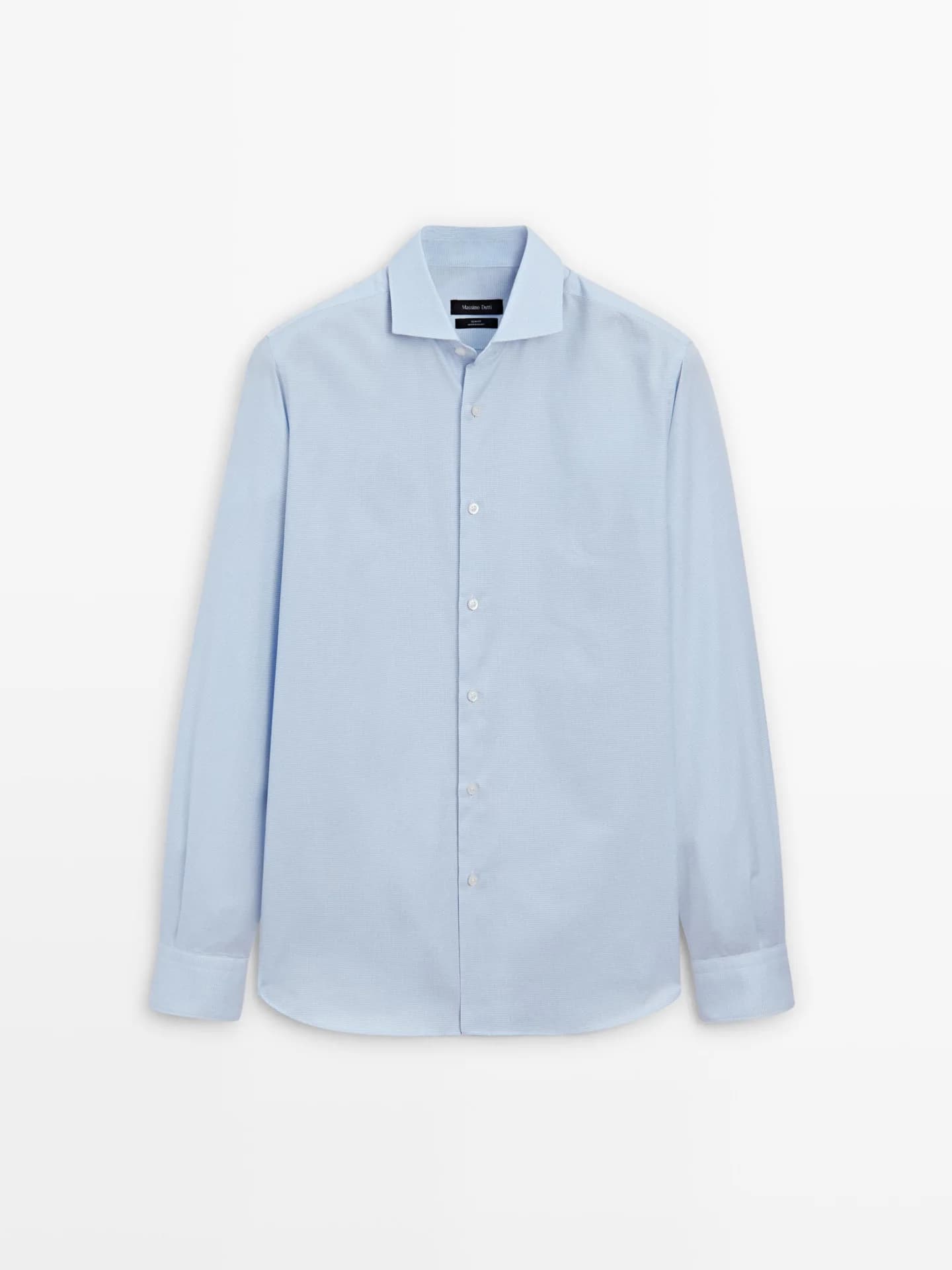 Рубашка приталенного кроя из 100% хлопка с мелким клетчатым узором.