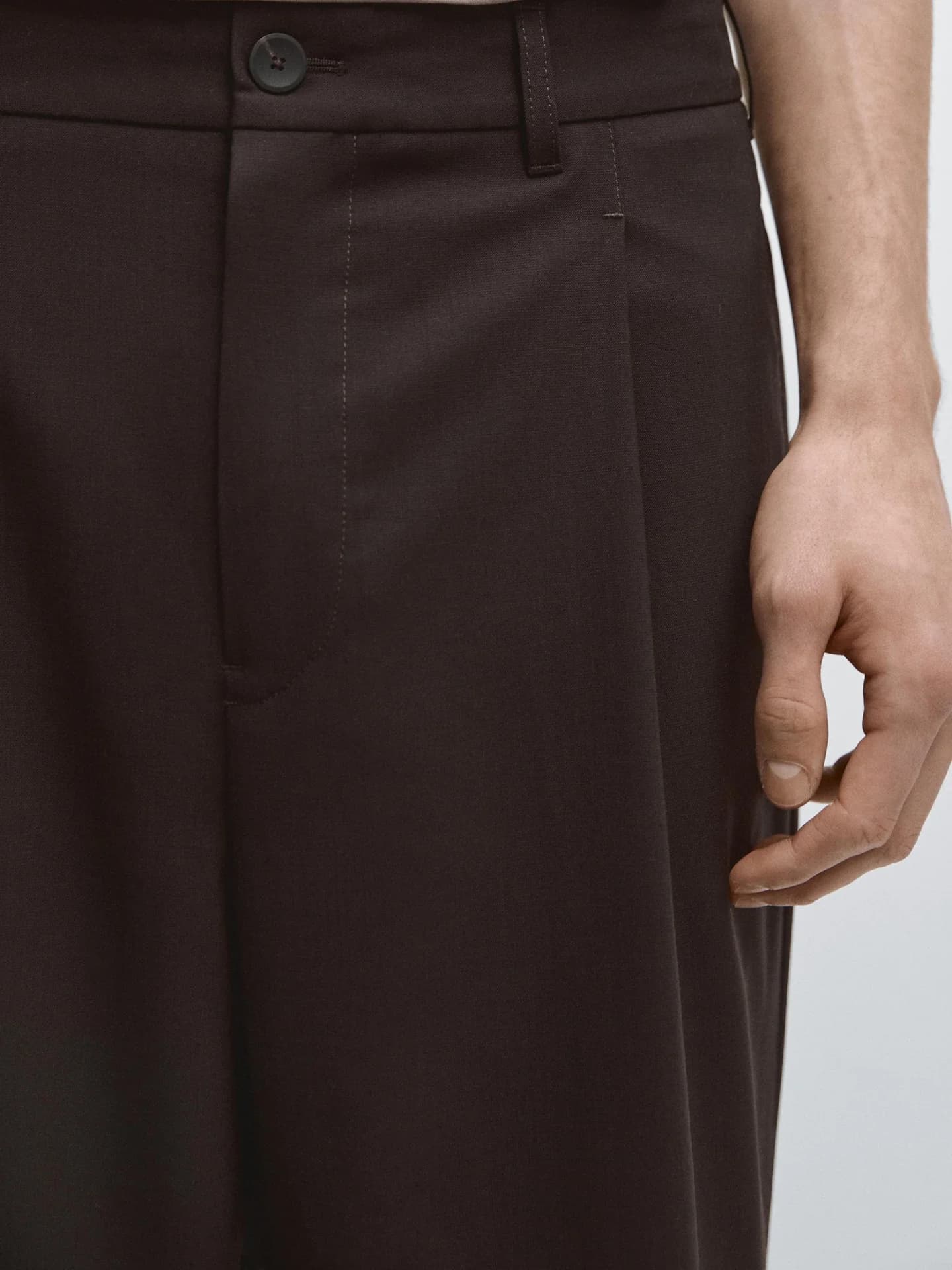 Брюки свободного кроя из прохладной смесовой шерсти. - фото 5