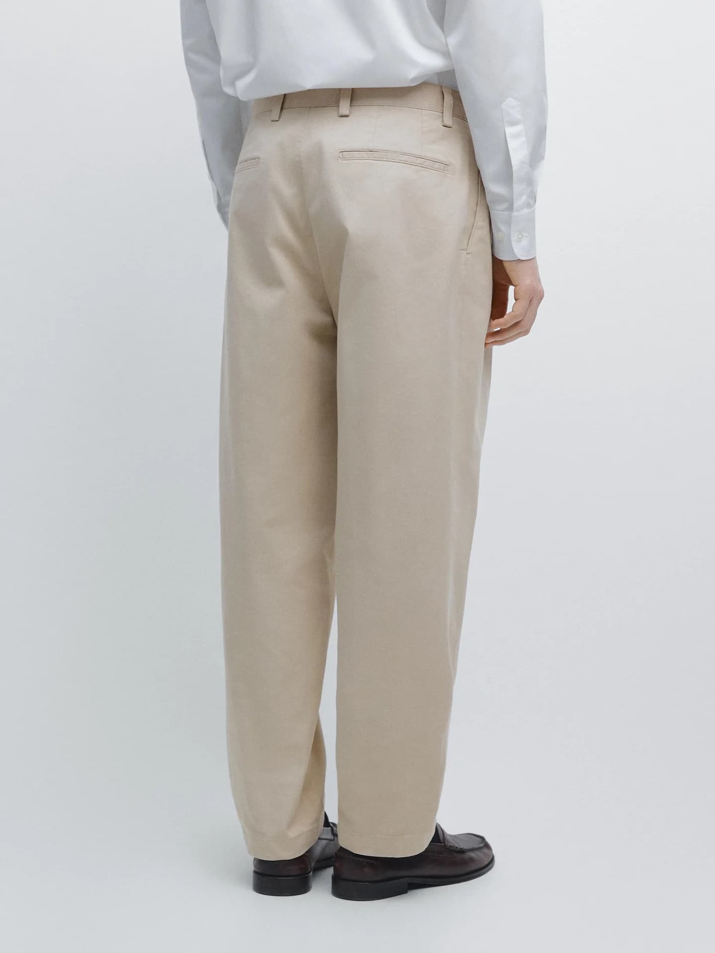 Брюки из смесового хлопка со складками - фото 2