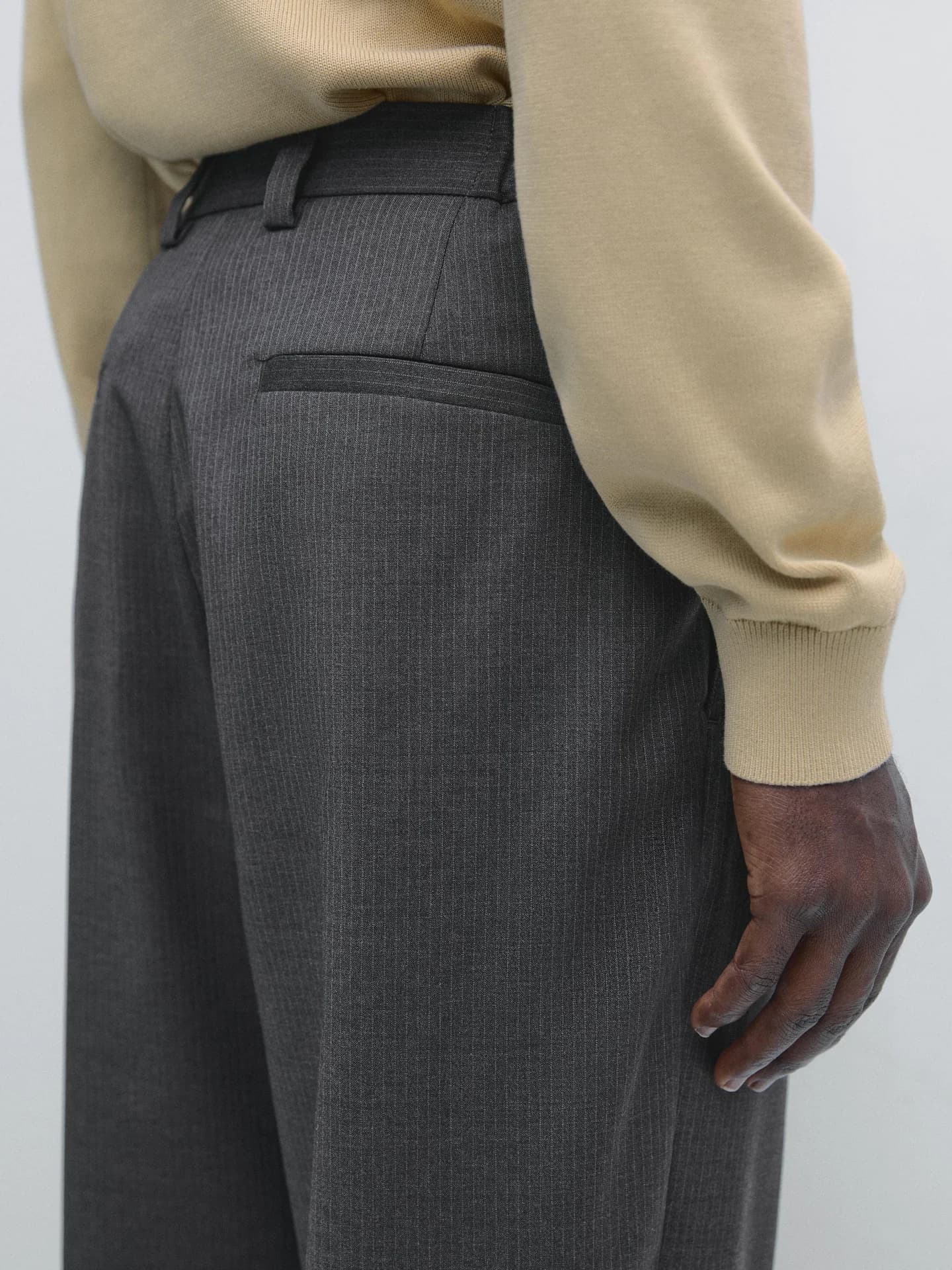 Брюки из смесовой шерсти со складками - фото 10