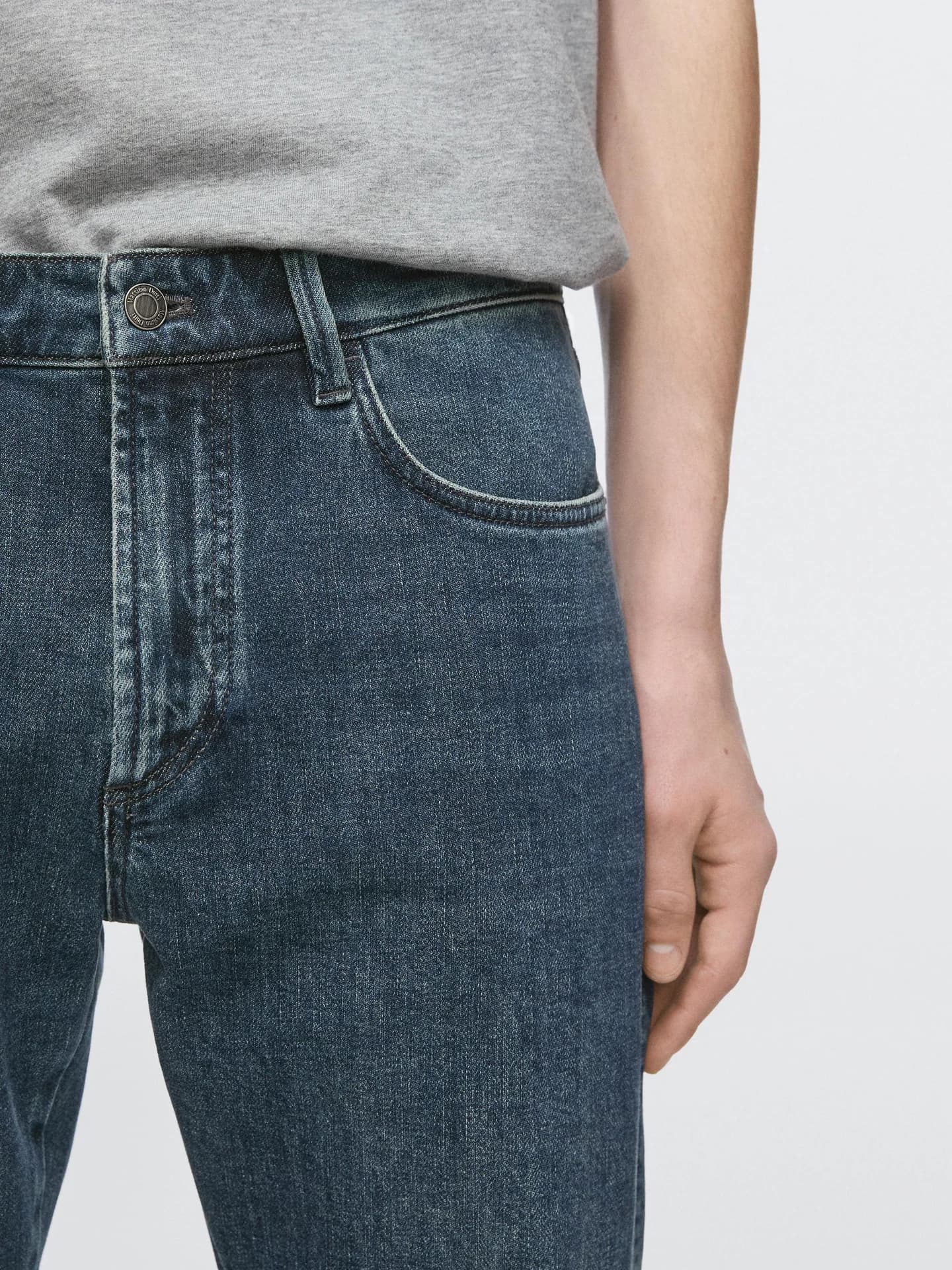 Джинсы узкого кроя - фото 8