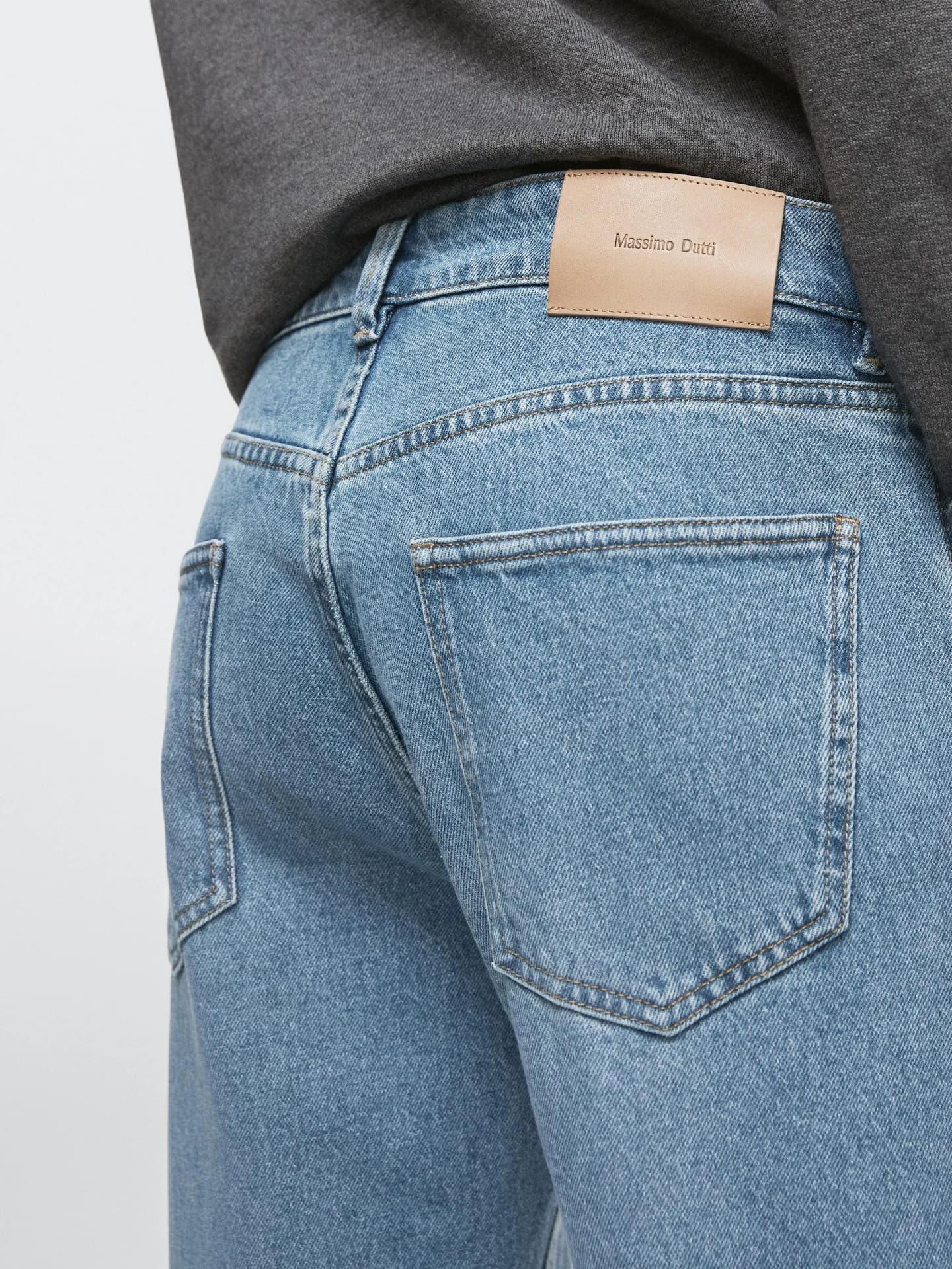 Джинсы узкого кроя - фото 10