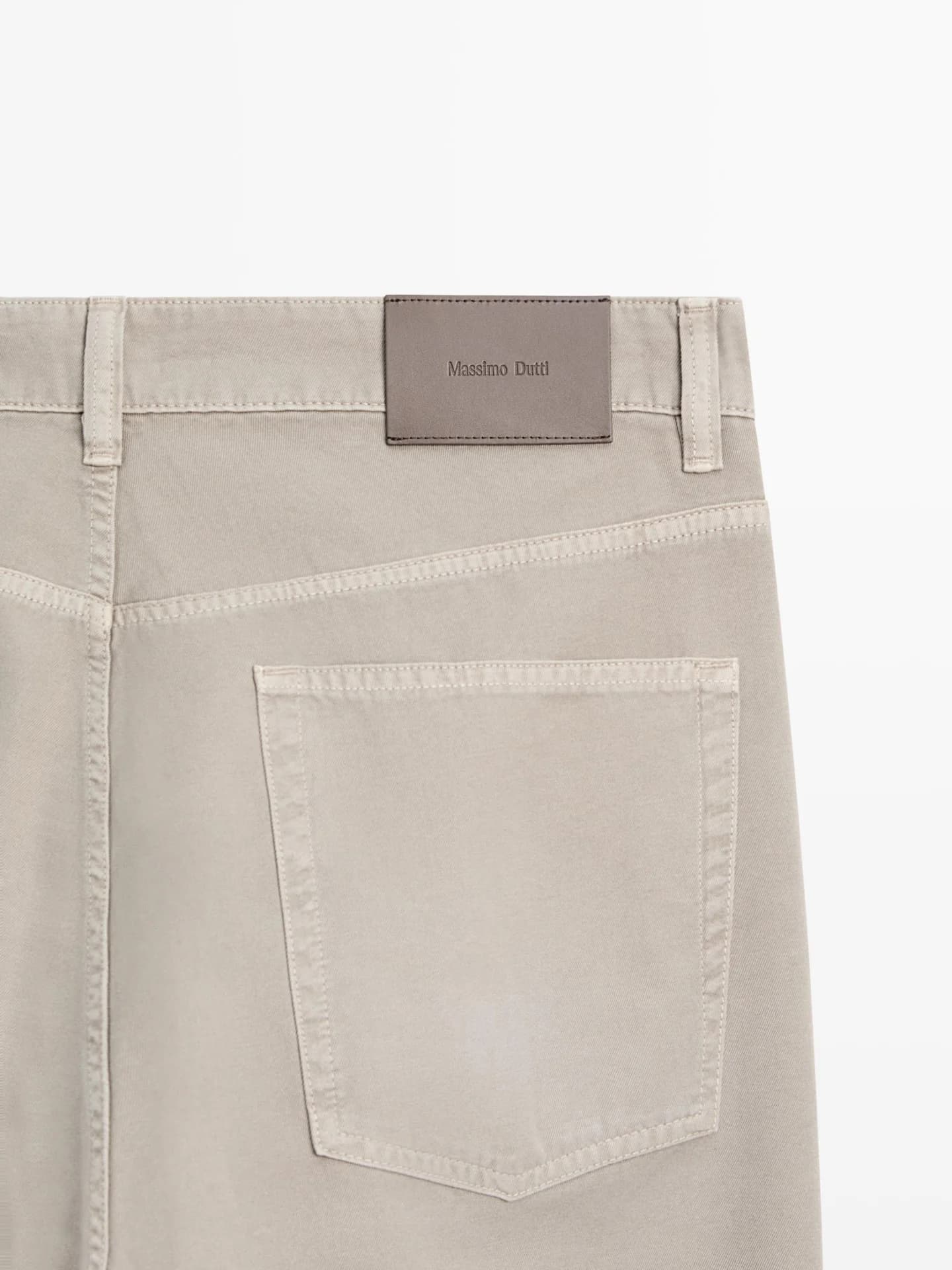 Джинсы расслабленного кроя - фото 6