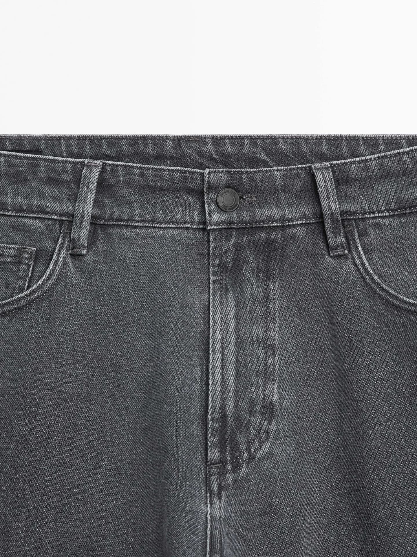 Джинсы узкого кроя