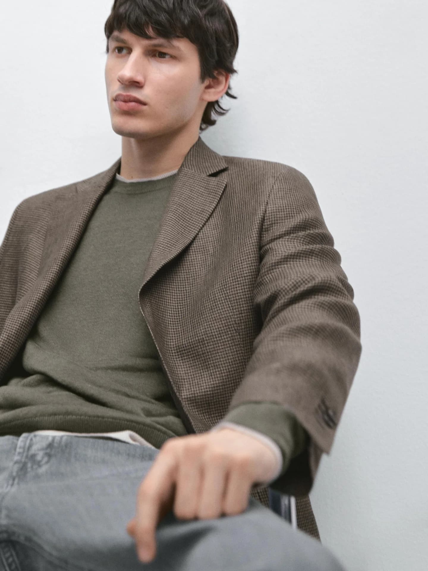 Льняная куртка с декоративными карманами - фото 10